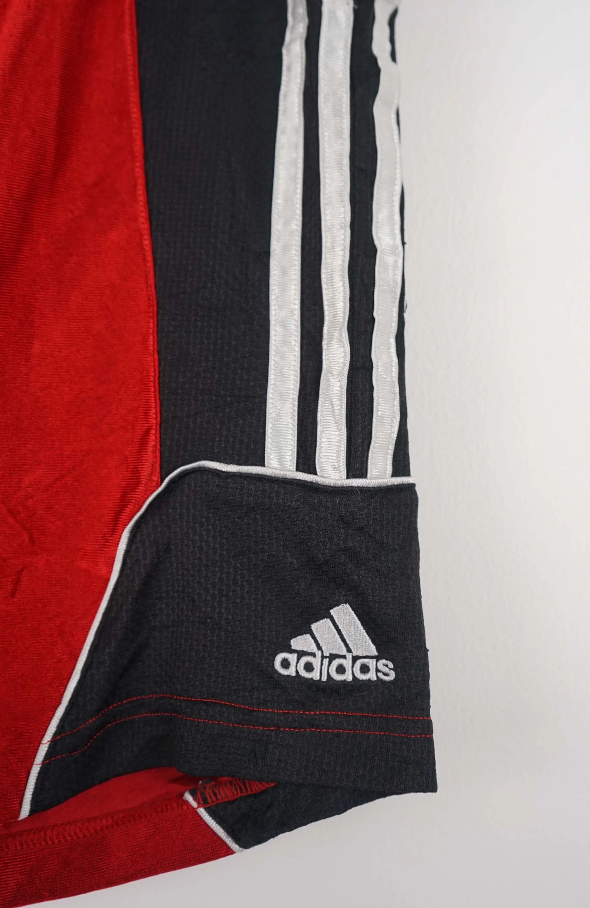VINTAGE ADIDAS JERSEY SHORTS W26 - Image 2