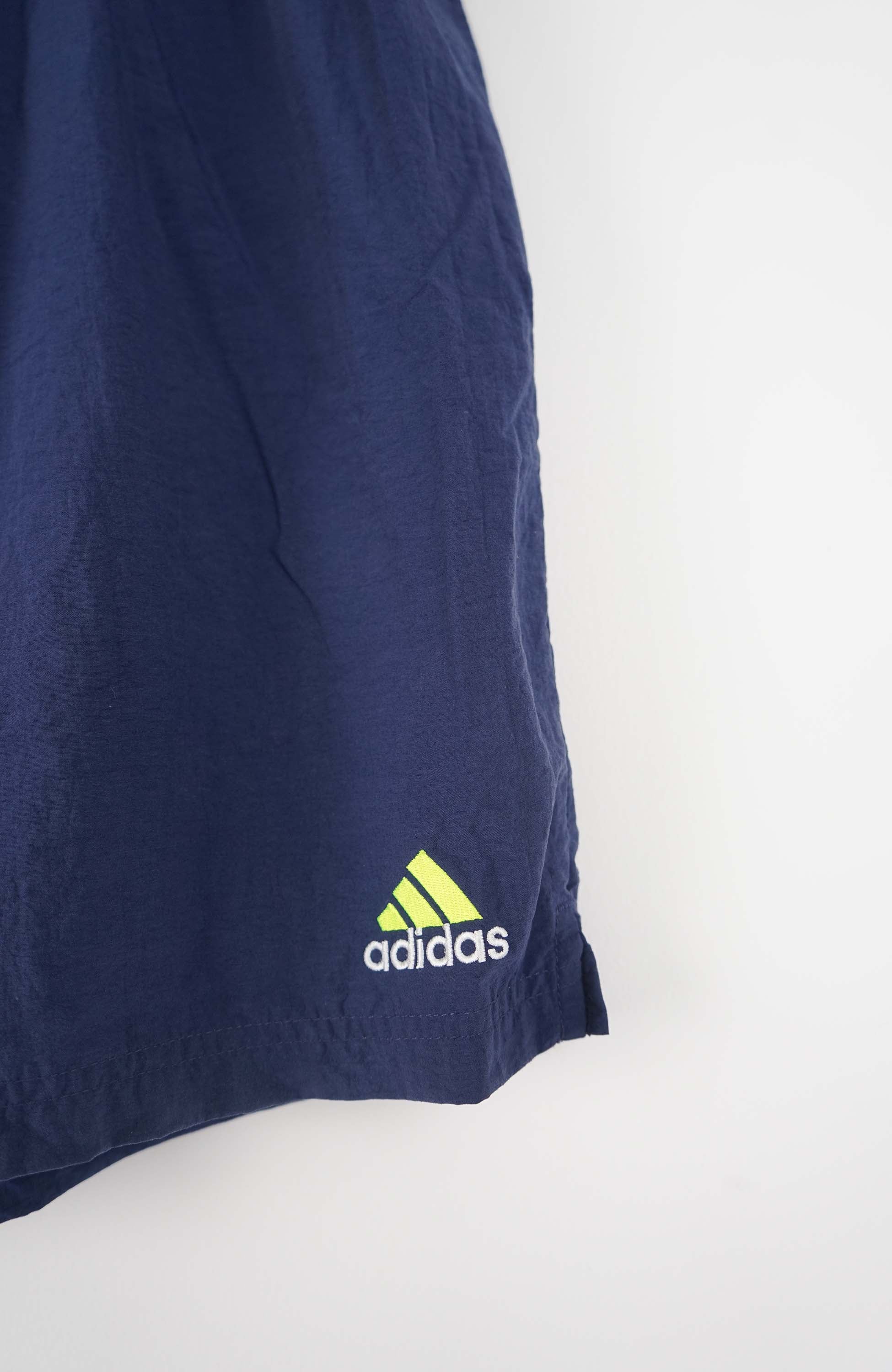 VINTAGE ADIDAS SHORTS W30 - Image 2