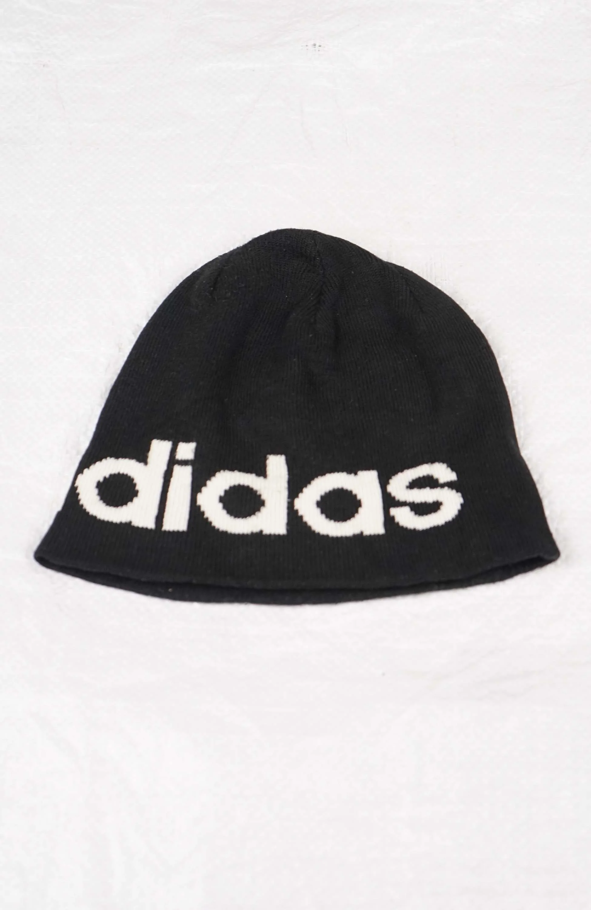 VINTAGE ADIDAS SKULL BEANIE