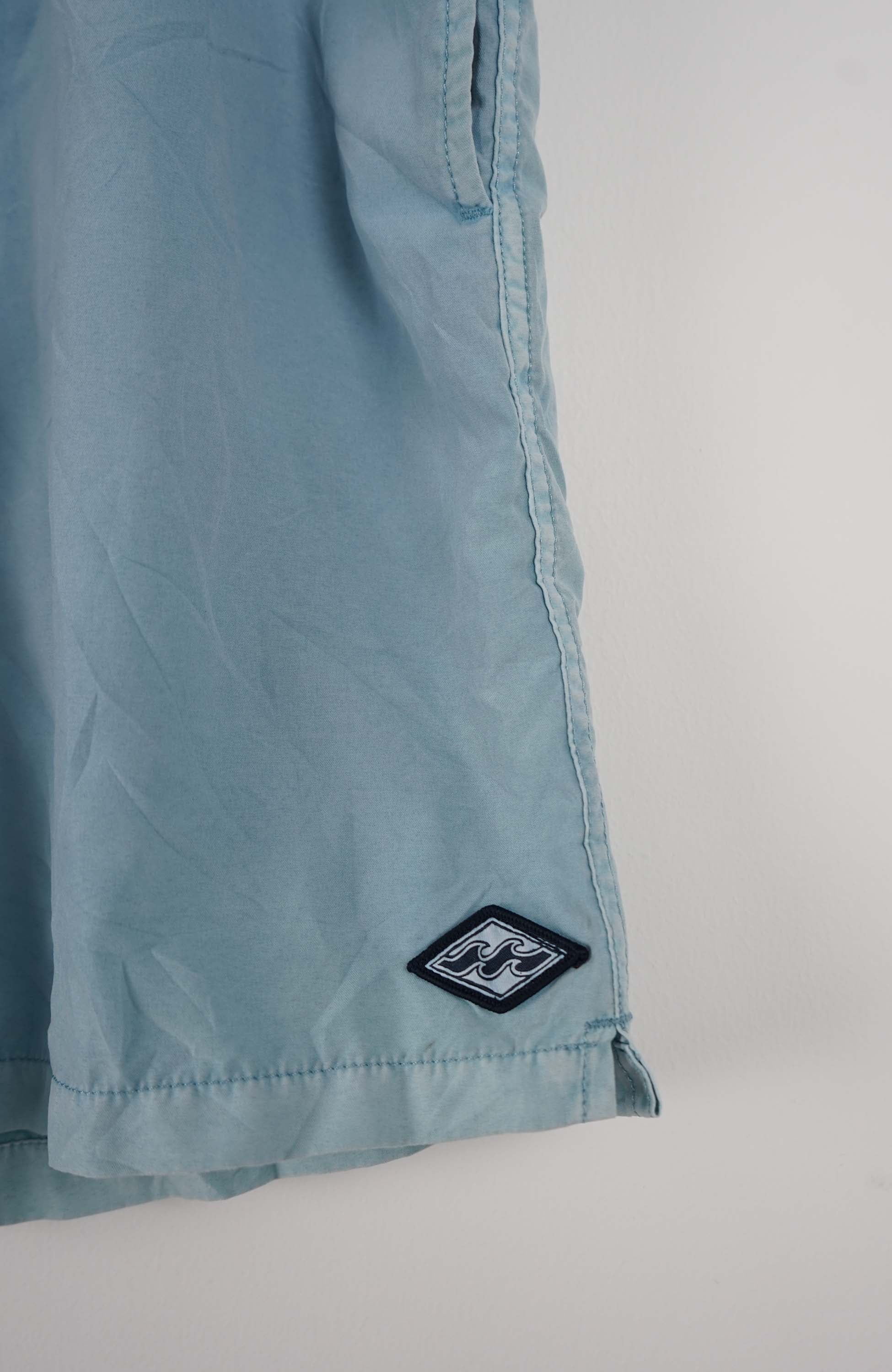 VINTAGE BILLABONG SHORTS W36 - Image 2