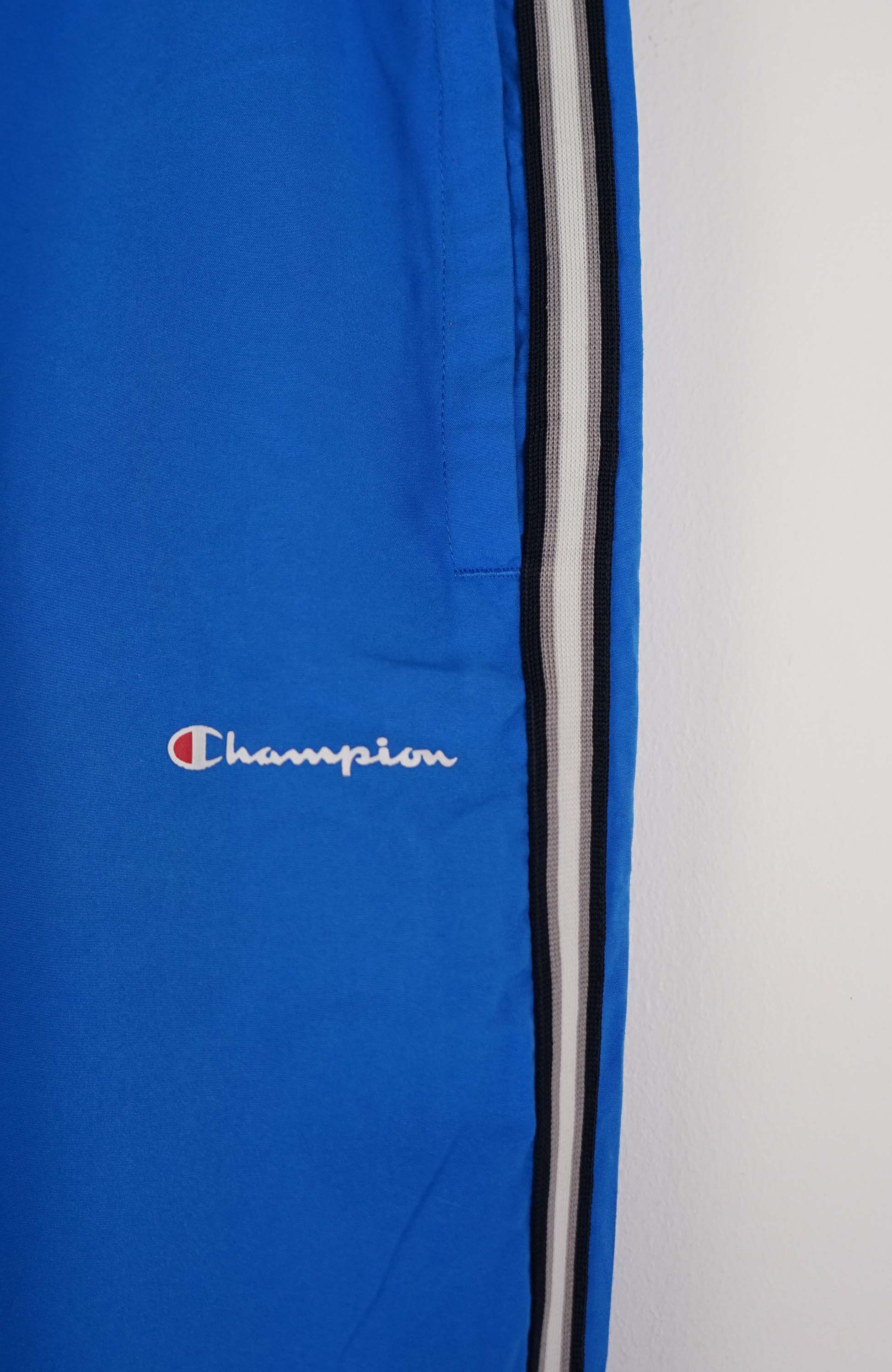 VINTAGE CHAMPION 3/4 TRACK PANT SHORTS (XL) - Image 2