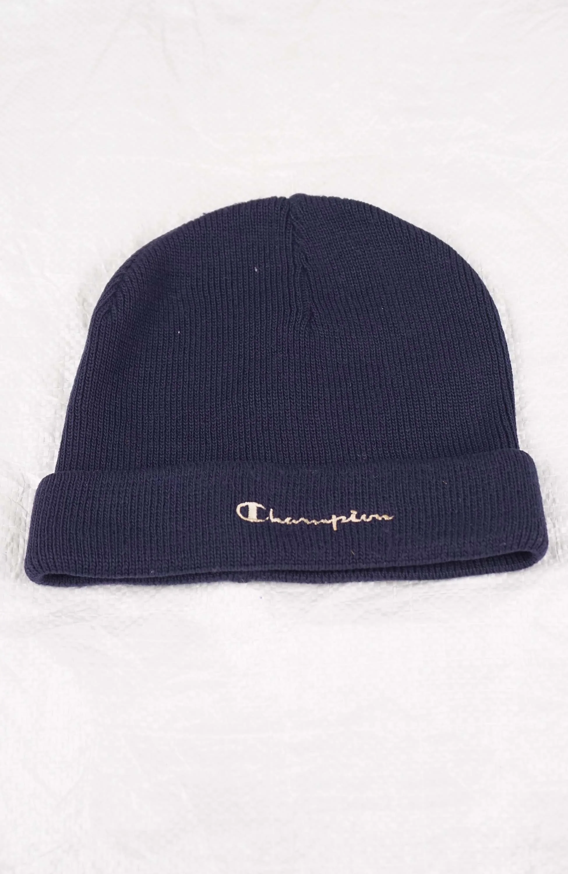 VINTAGE CHAMPION BEANIE