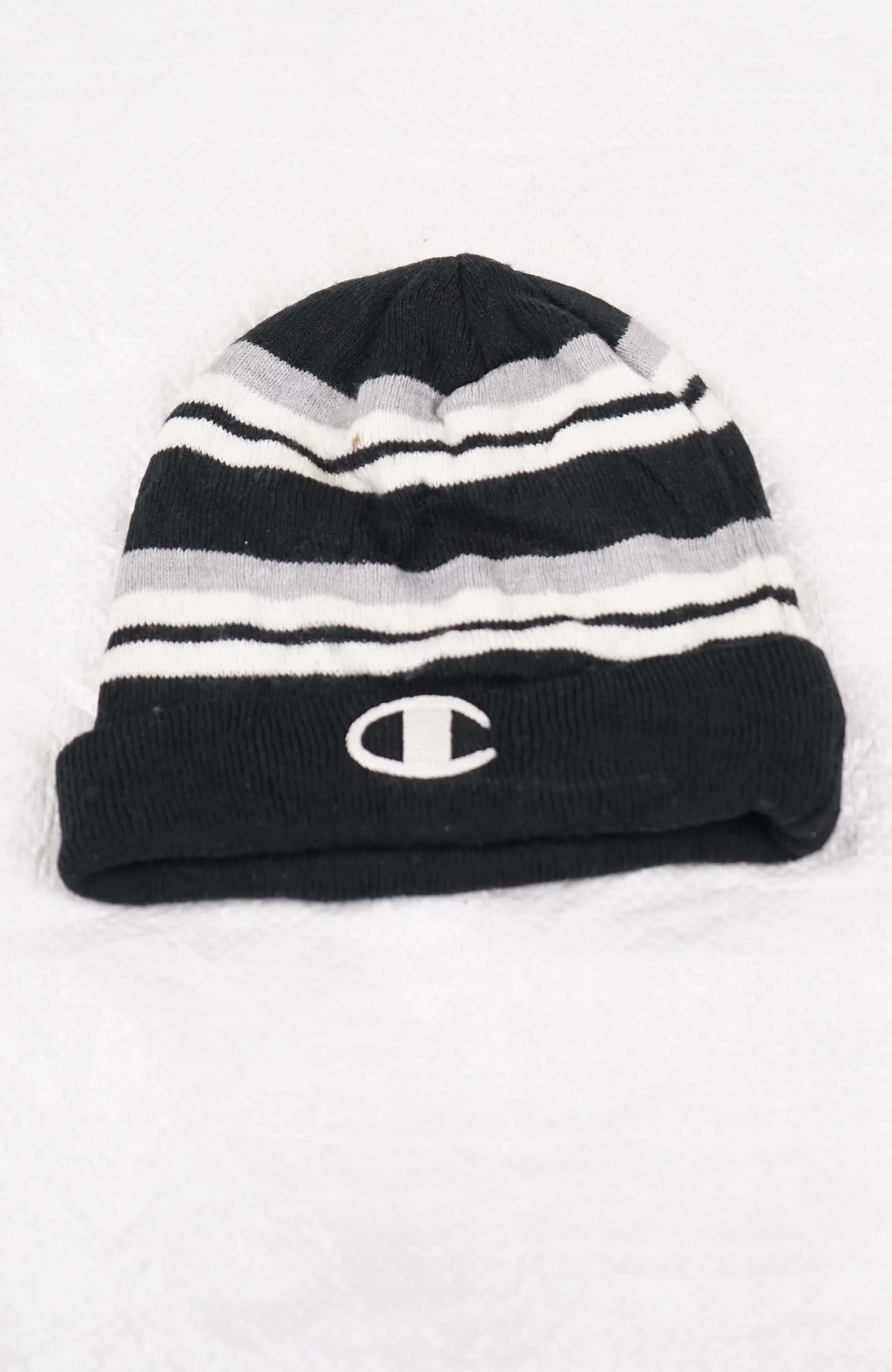 VINTAGE CHAMPION BEANIE