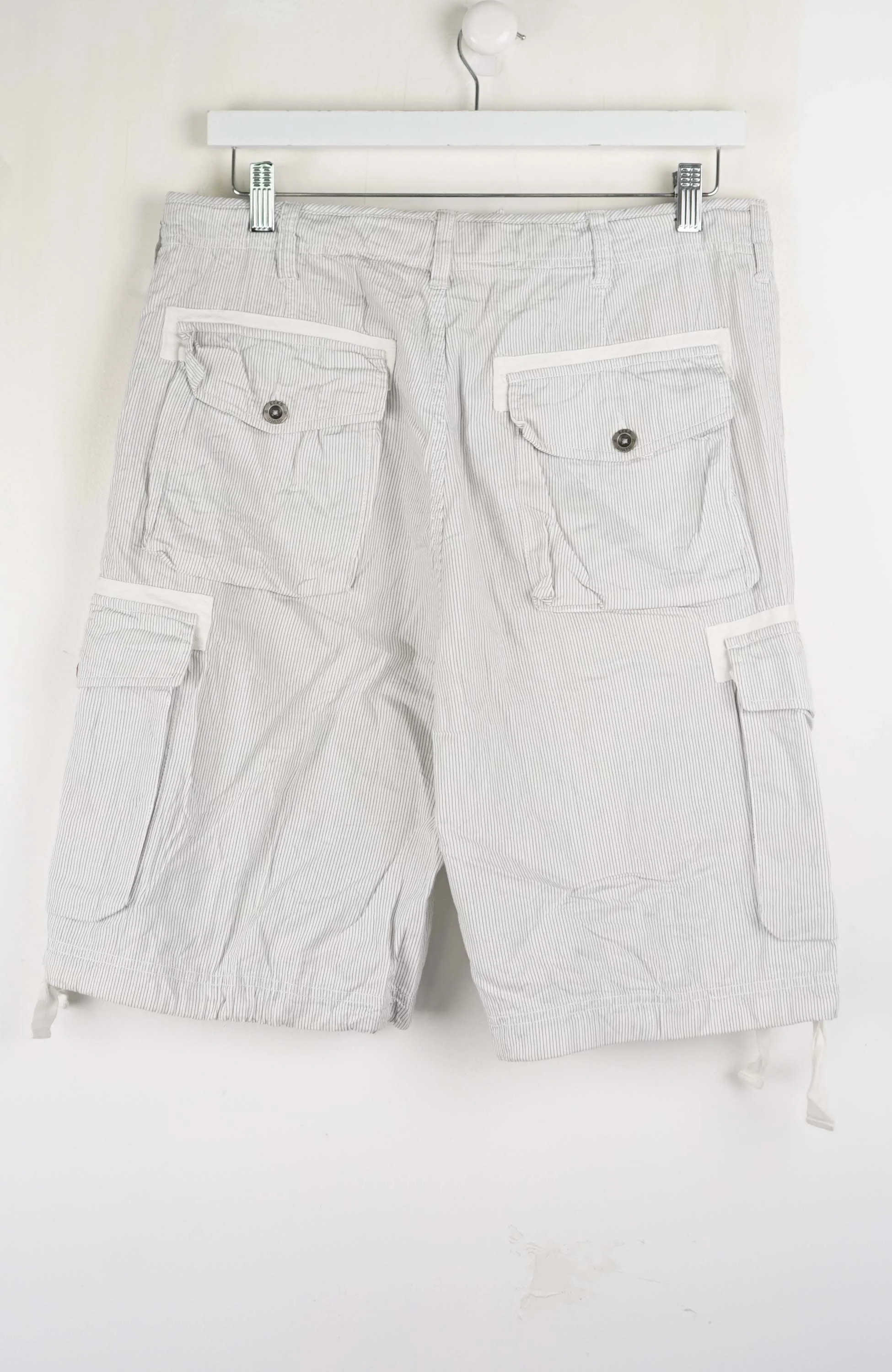VINTAGE ECKO UNLTD CARGO SHORTS W32 - Image 5