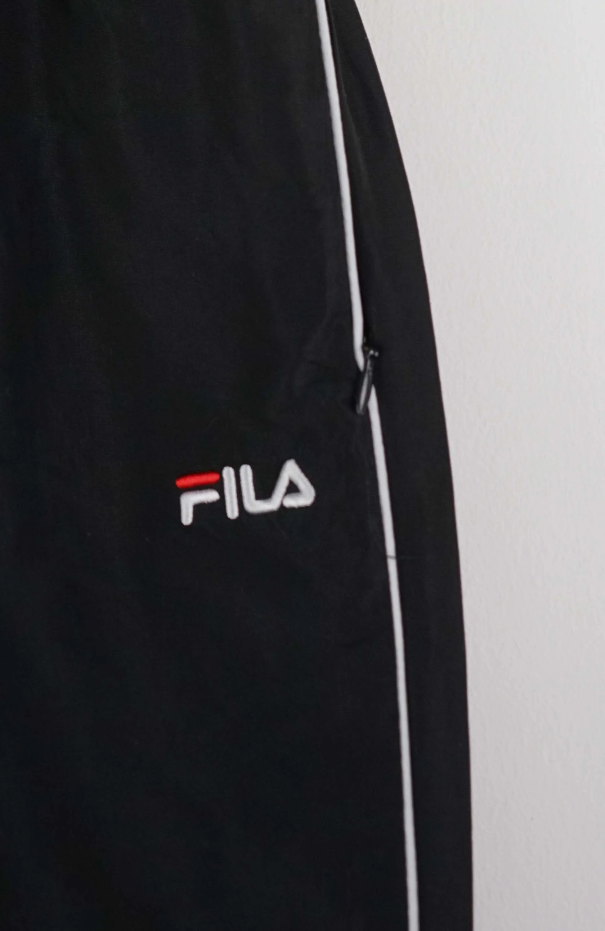 VINTAGE FILA TRACK PANTS (XL) - Image 2