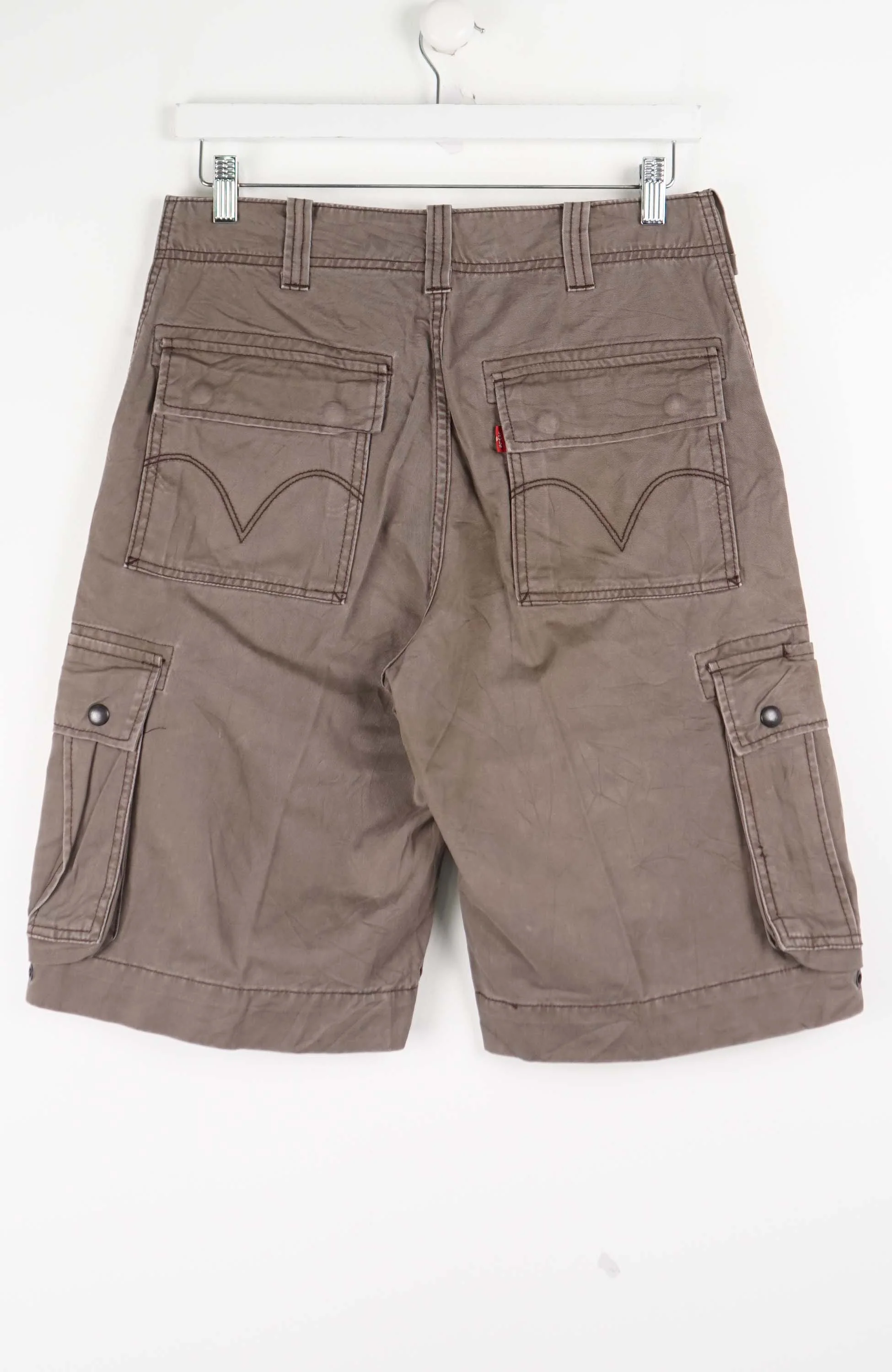 VINTAGE LEVI'S CARGO SHORTS W30 - Image 3