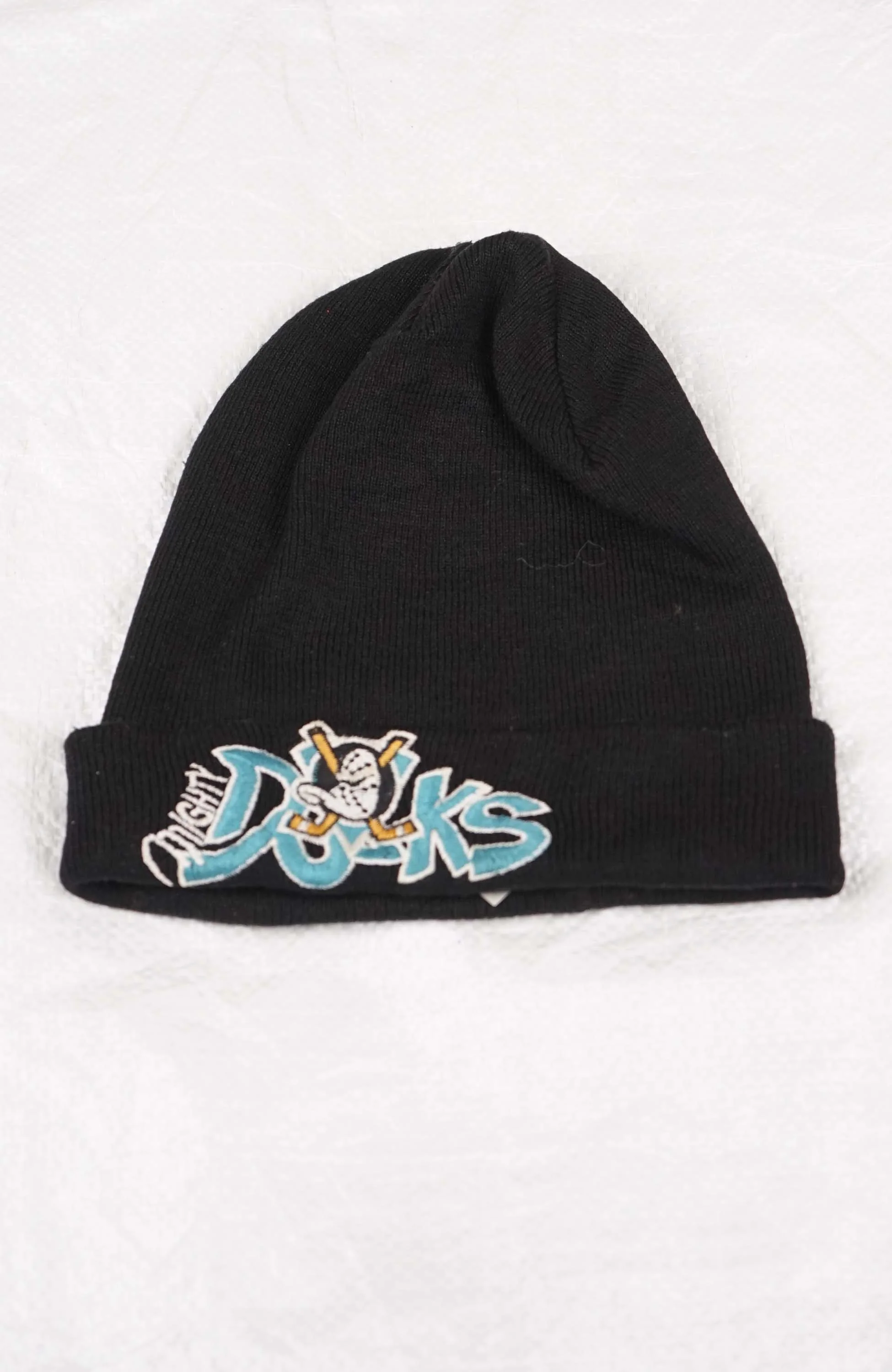 VINTAGE MIGHTY DUCKS BEANIE