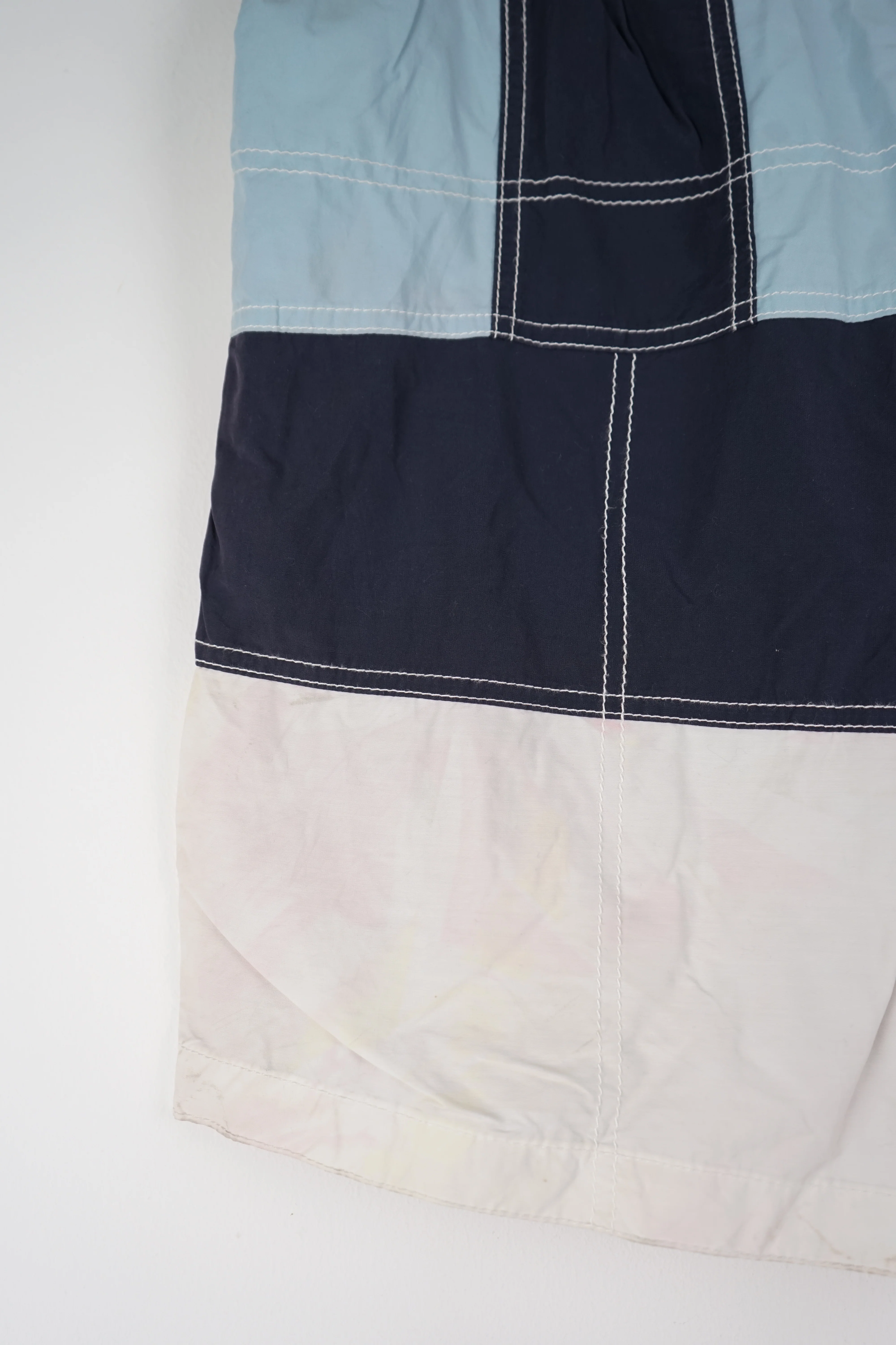 VINTAGE NAUTICA ACTIVE SHORTS W35 - Image 4