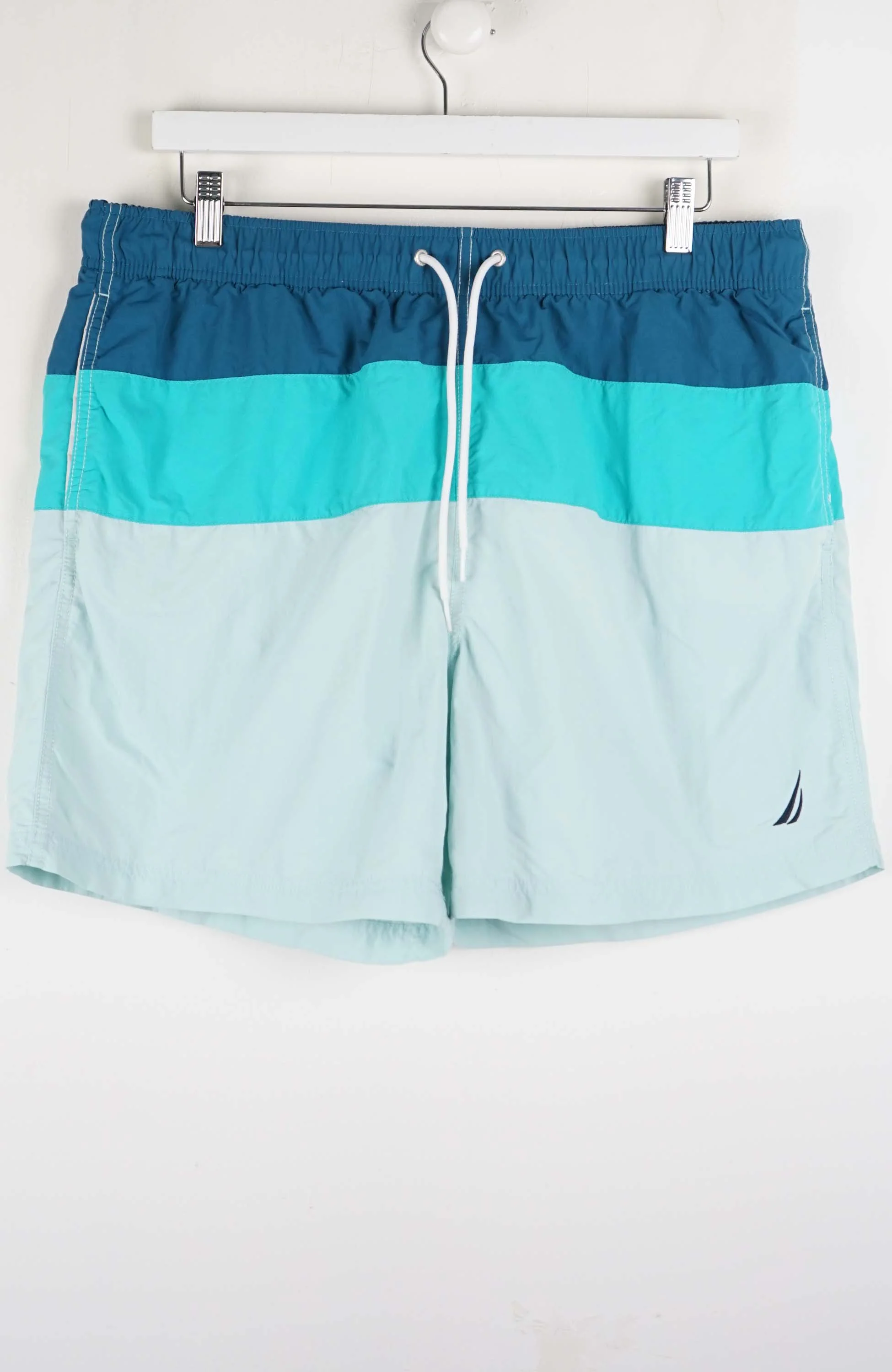 VINTAGE NAUTICA ACTIVE SHORTS W36
