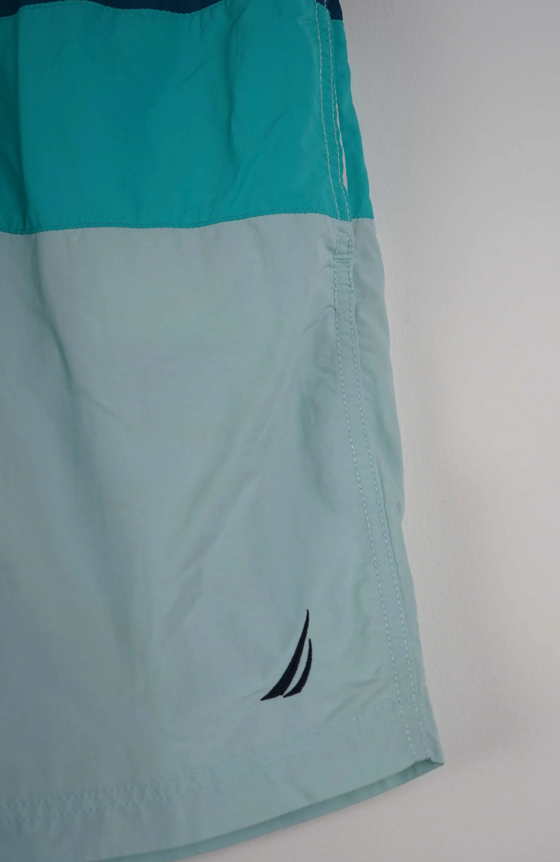 VINTAGE NAUTICA ACTIVE SHORTS W36 - Image 2