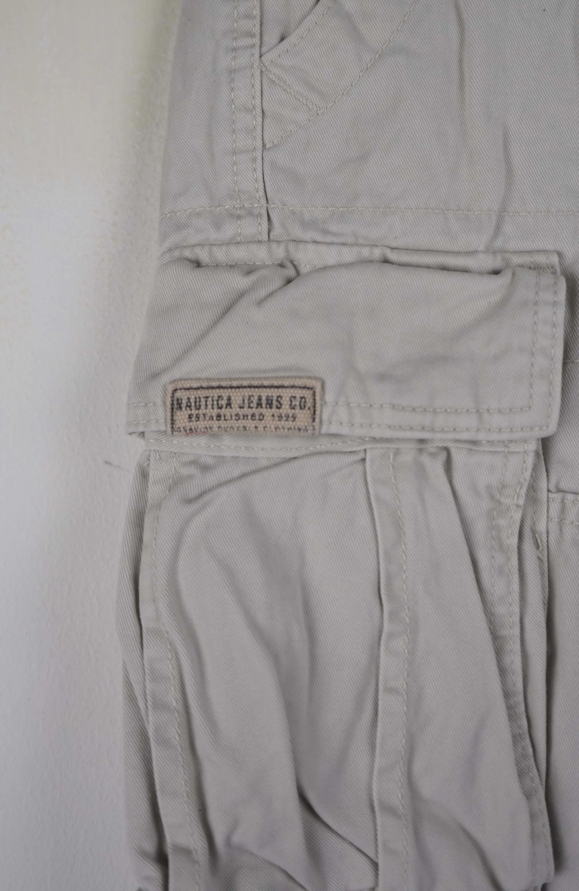 VINTAGE NAUTICA CARGO SHORTS W30 - Image 2