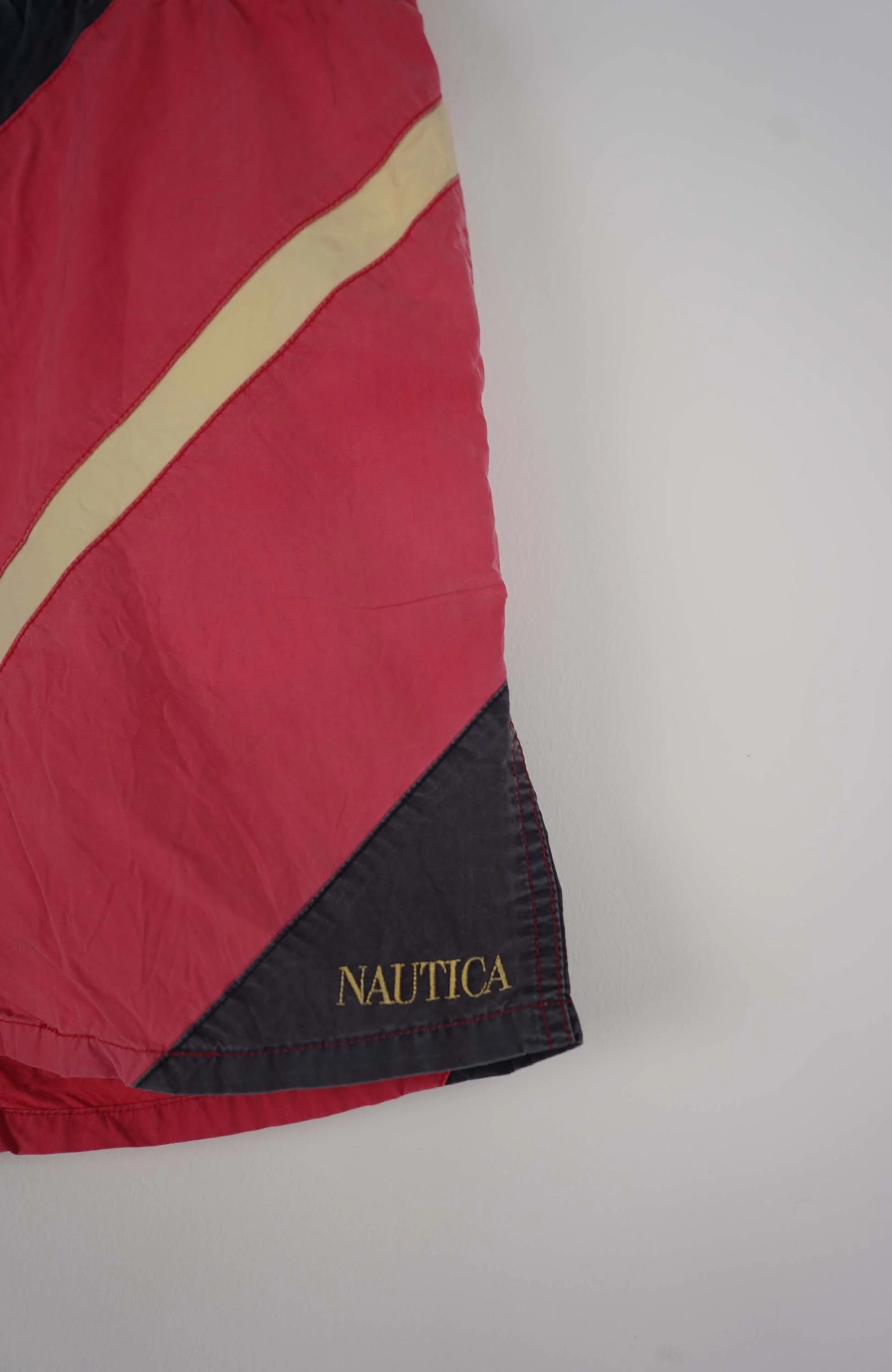 VINTAGE NAUTICA SHORTS W34 - Image 2