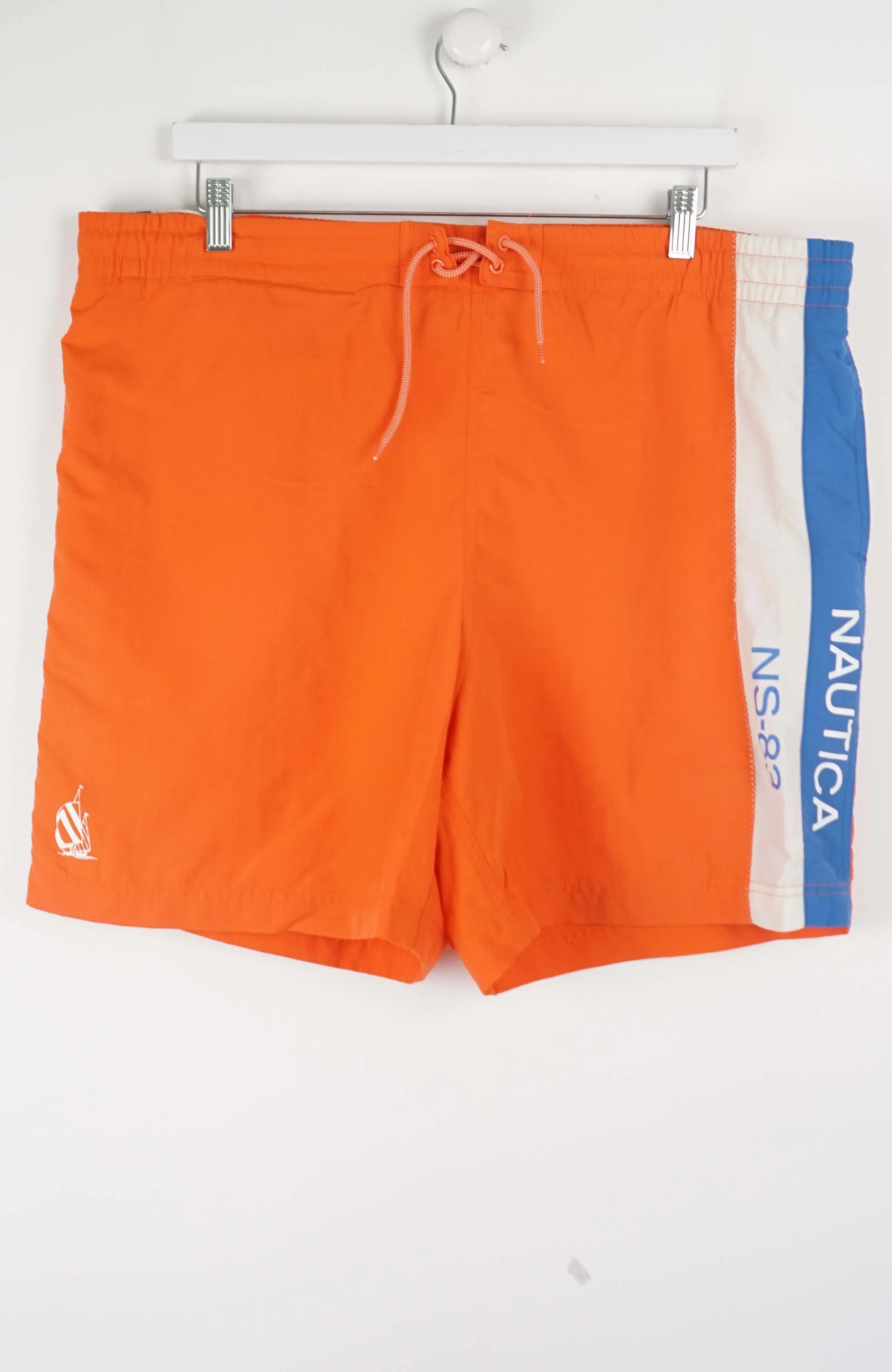 VINTAGE NAUTICA SHORTS W38