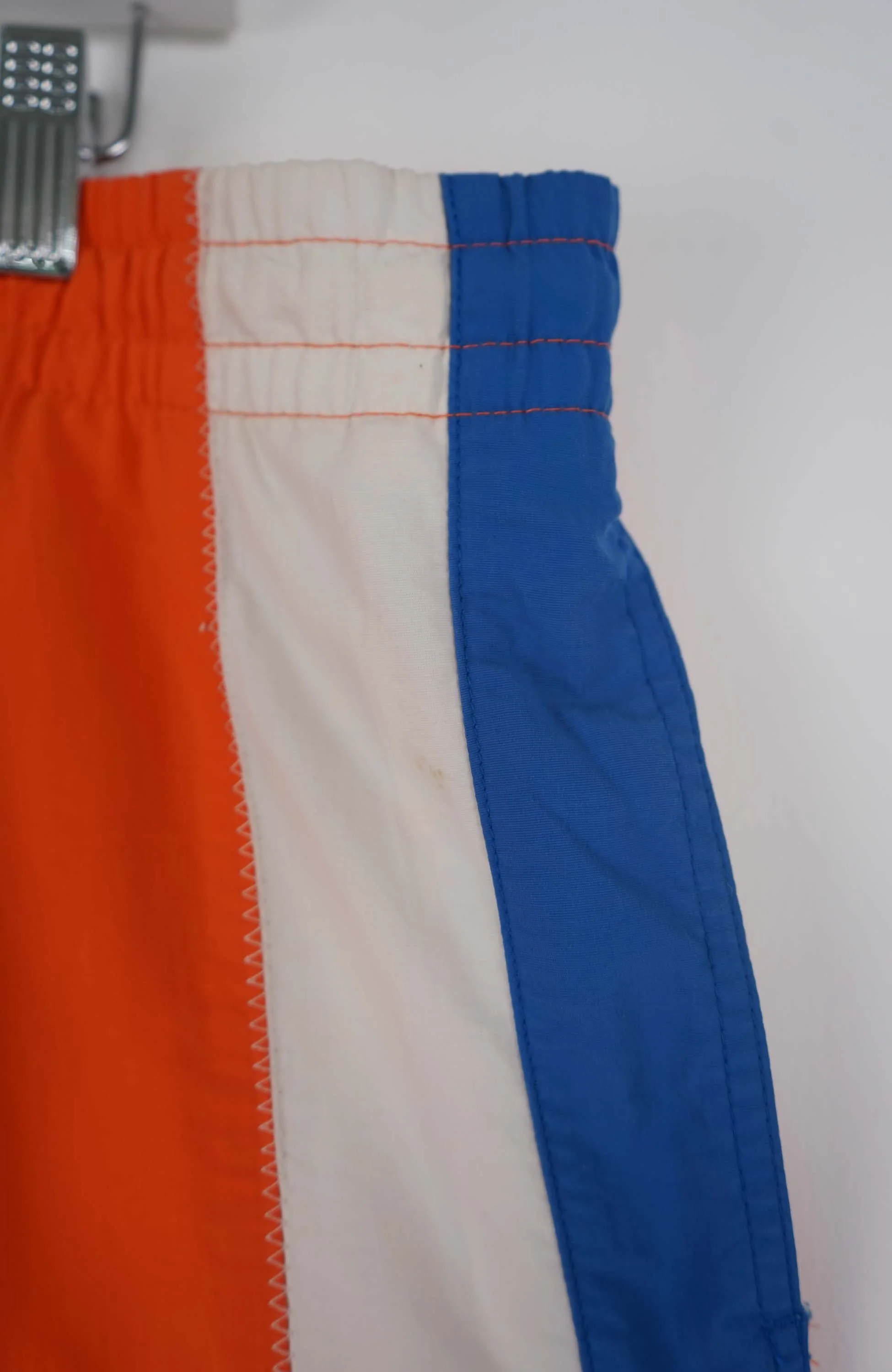 VINTAGE NAUTICA SHORTS W38 - Image 3