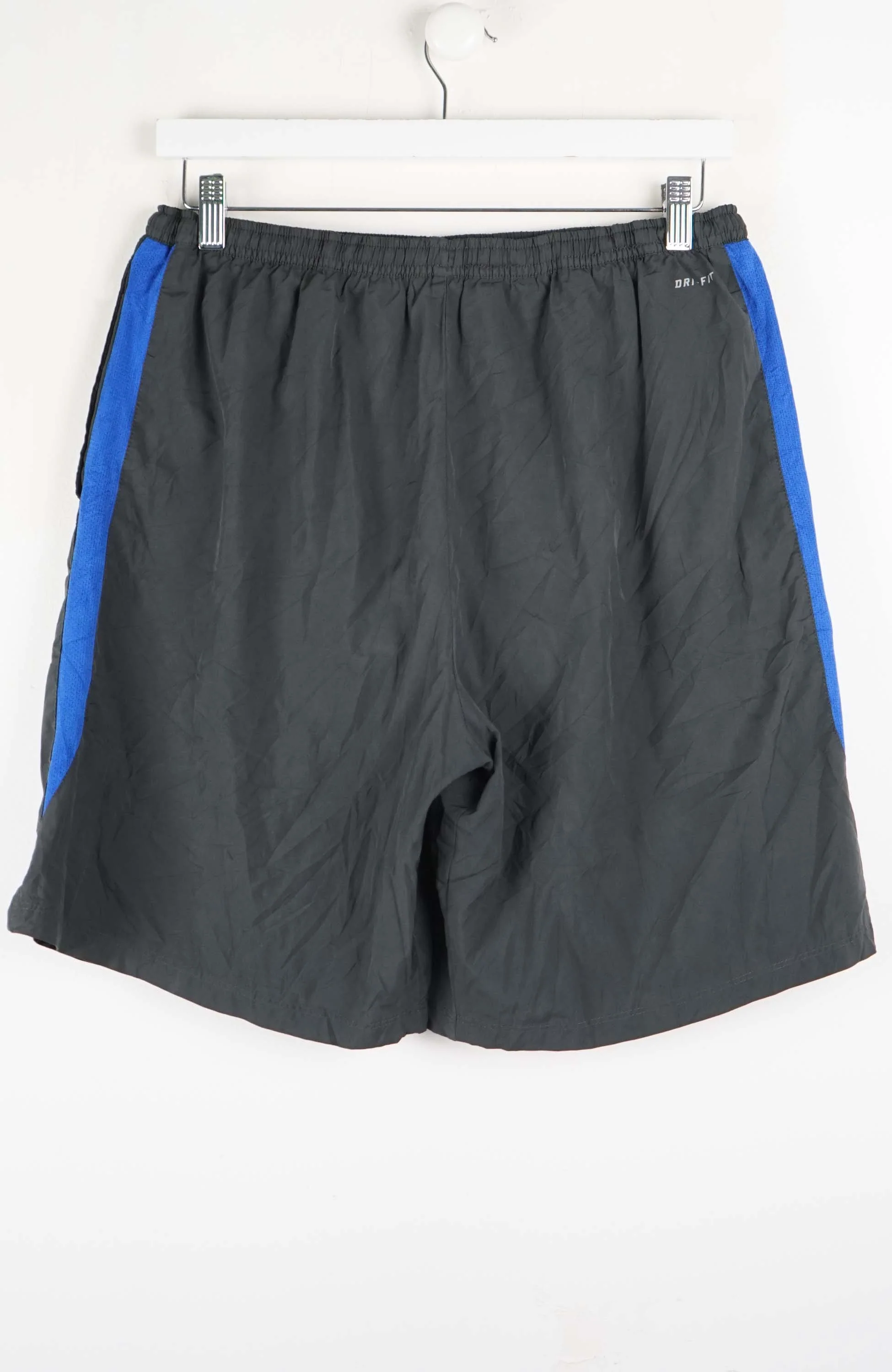 VINTAGE NIKE ACTIVE SHORTS W26 - Image 3