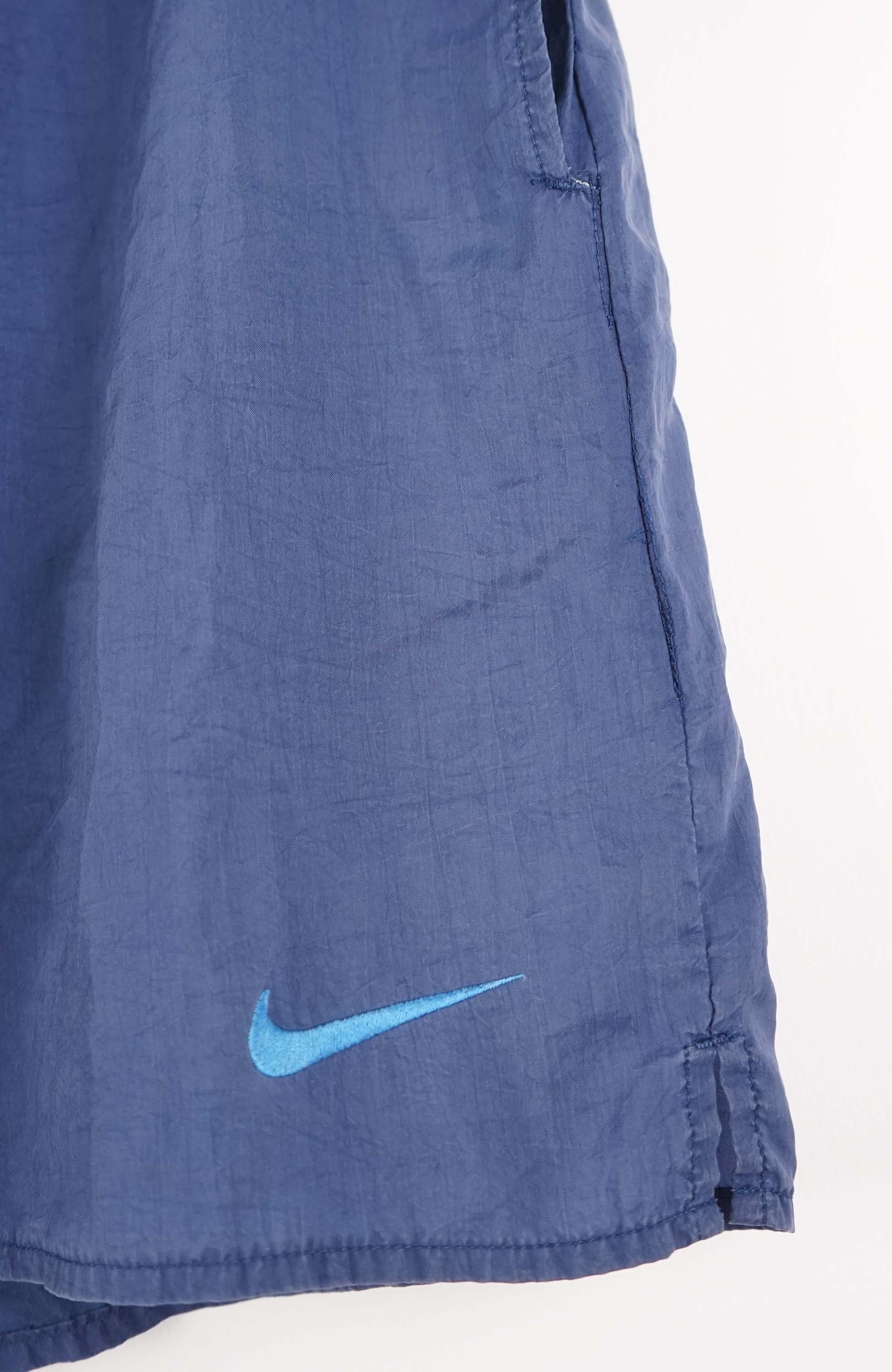 VINTAGE NIKE ACTIVE SHORTS W30 - Image 2