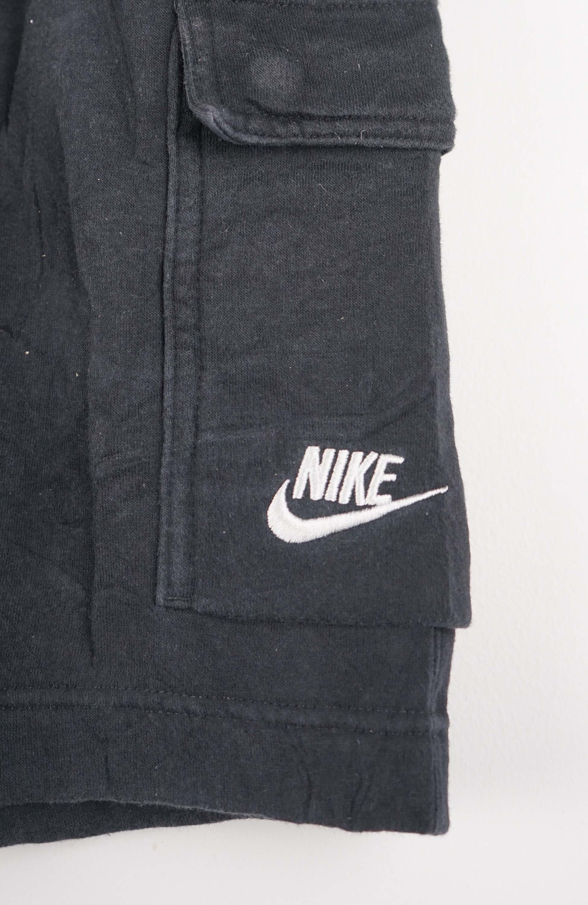 VINTAGE NIKE ACTIVE SHORTS W30 - Image 2