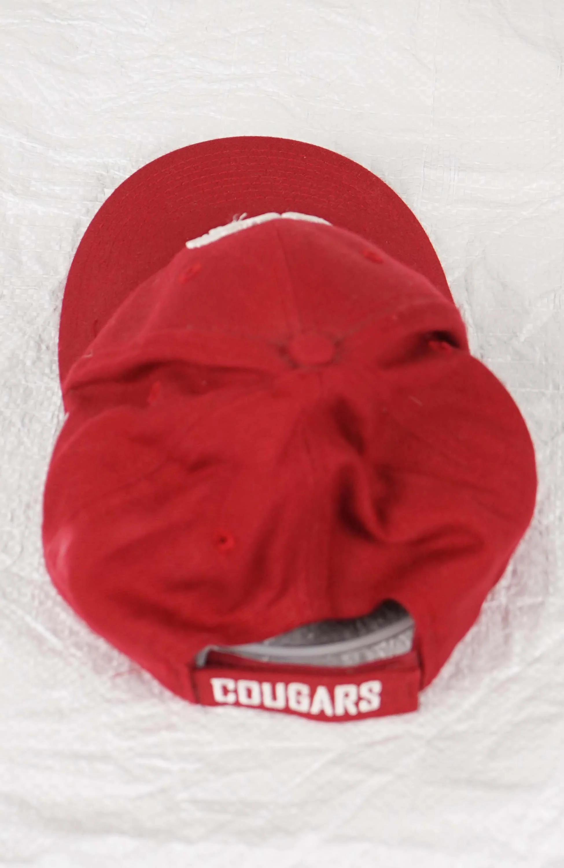 VINTAGE NIKE COUGARS HAT - Image 3