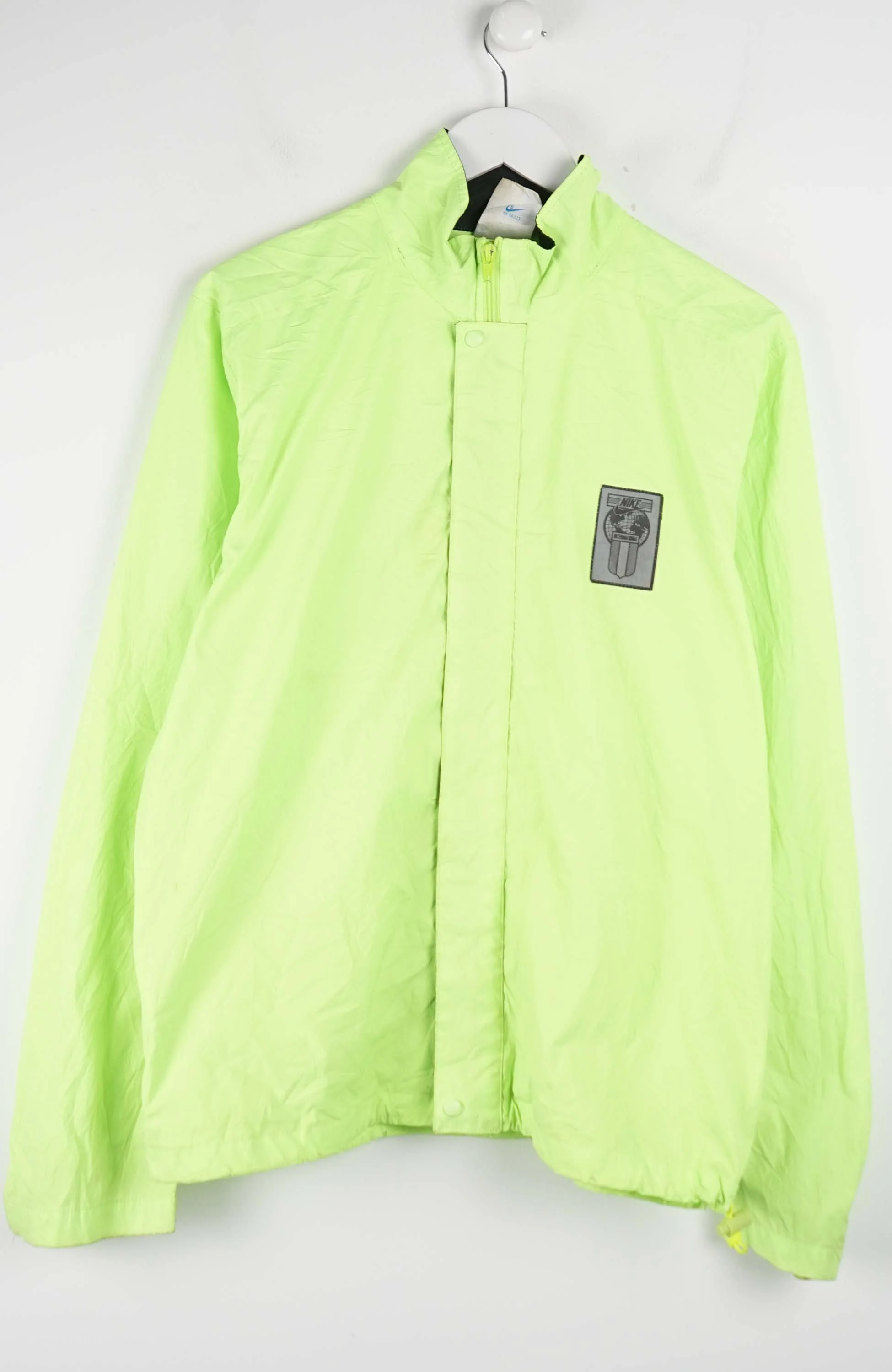 VINTAGE NIKE INTERNATIONAL WINDBREAKER (L)