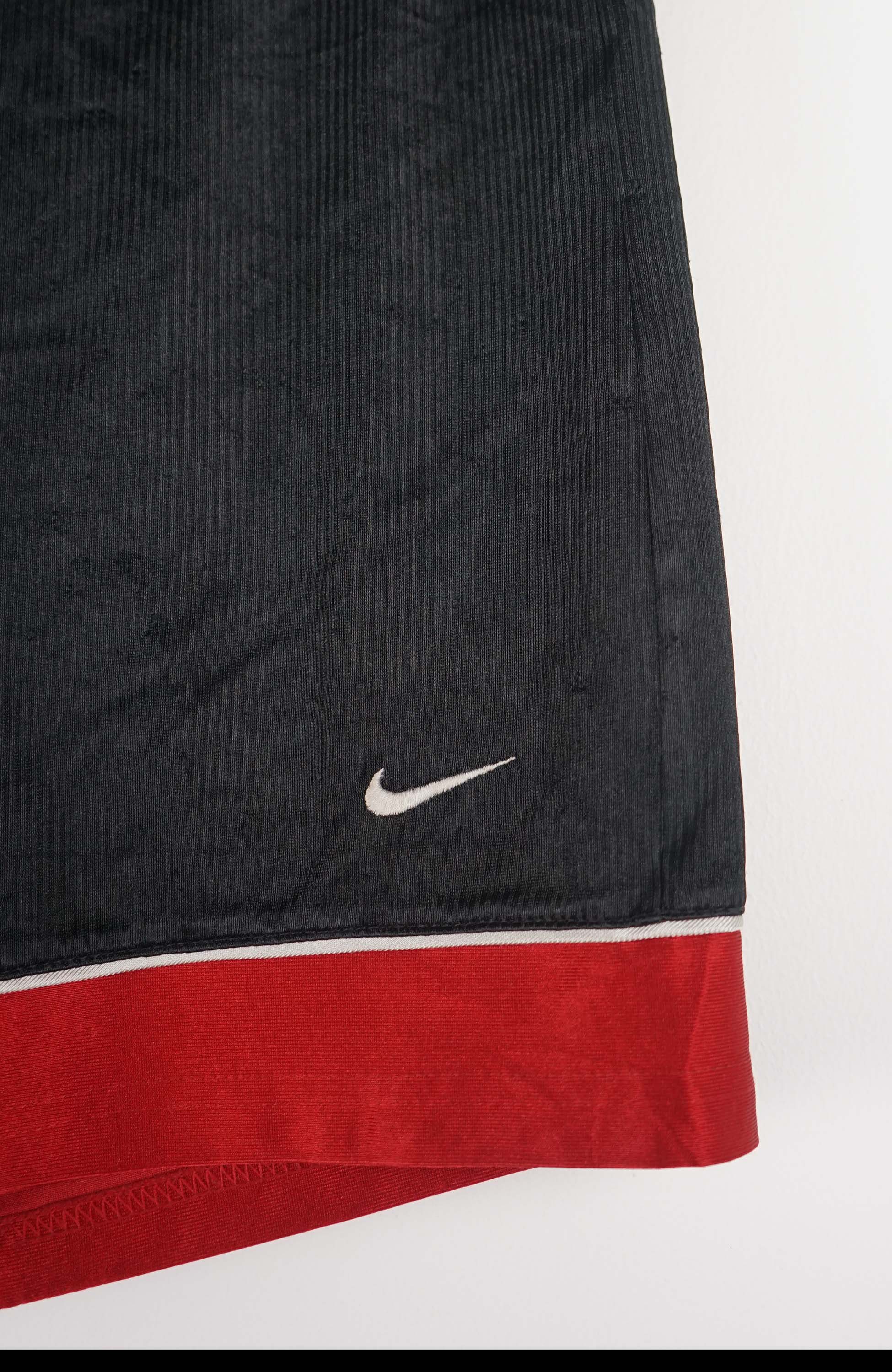 VINTAGE NIKE JERSEY SHORTS W24 - Image 2