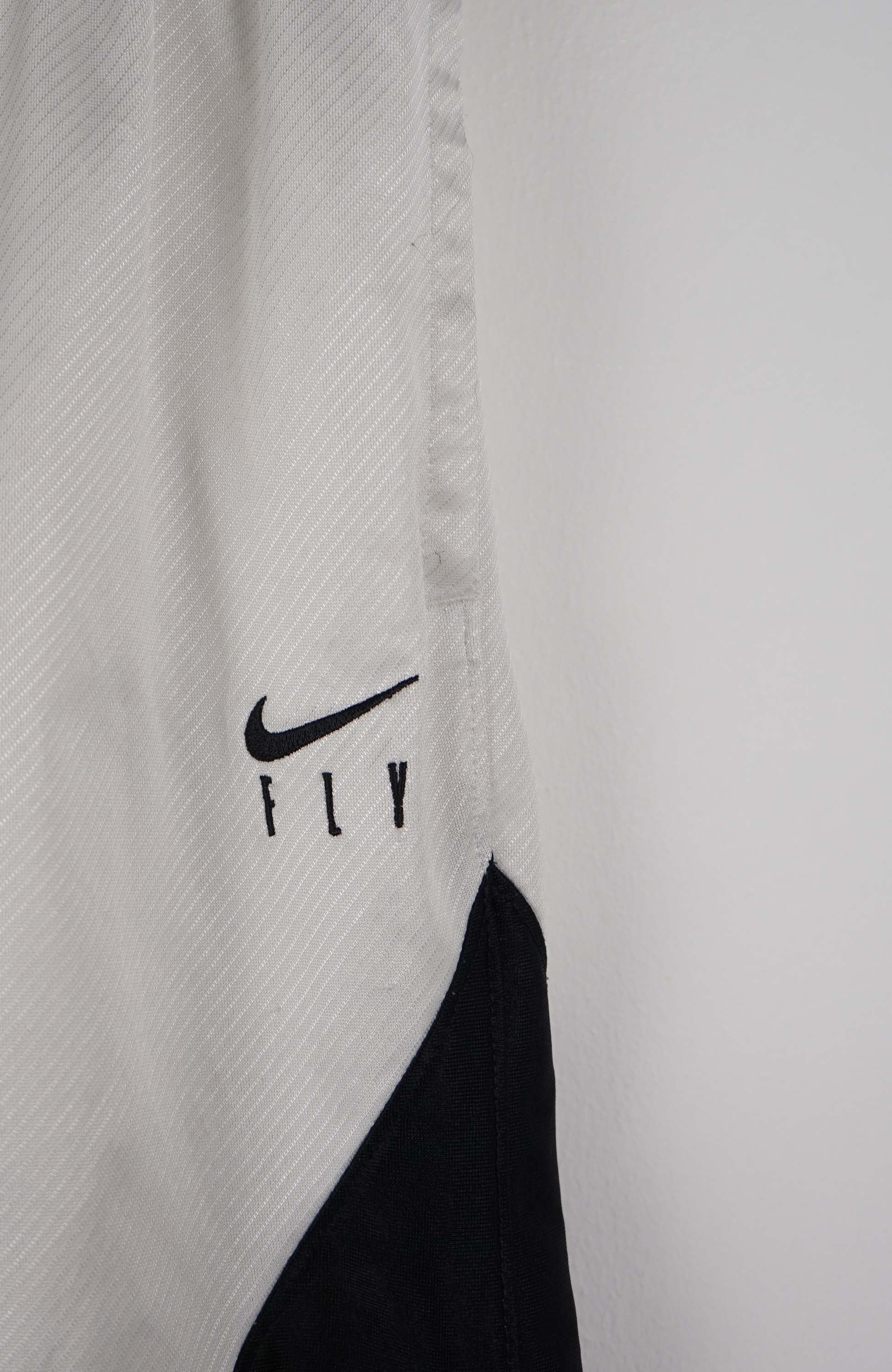 VINTAGE NIKE JERSEY SHORTS W26 - Image 2