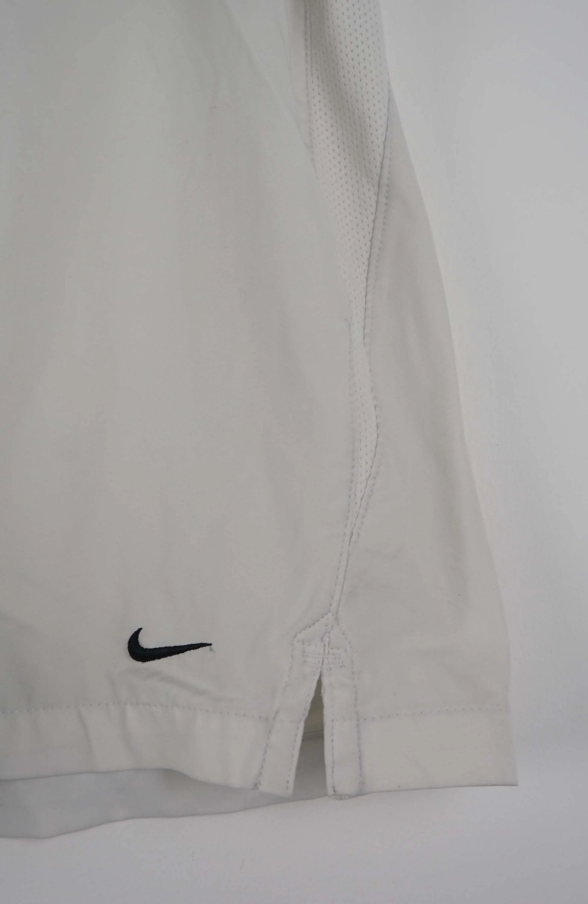 VINTAGE NIKE SHORTS W34 - Image 2