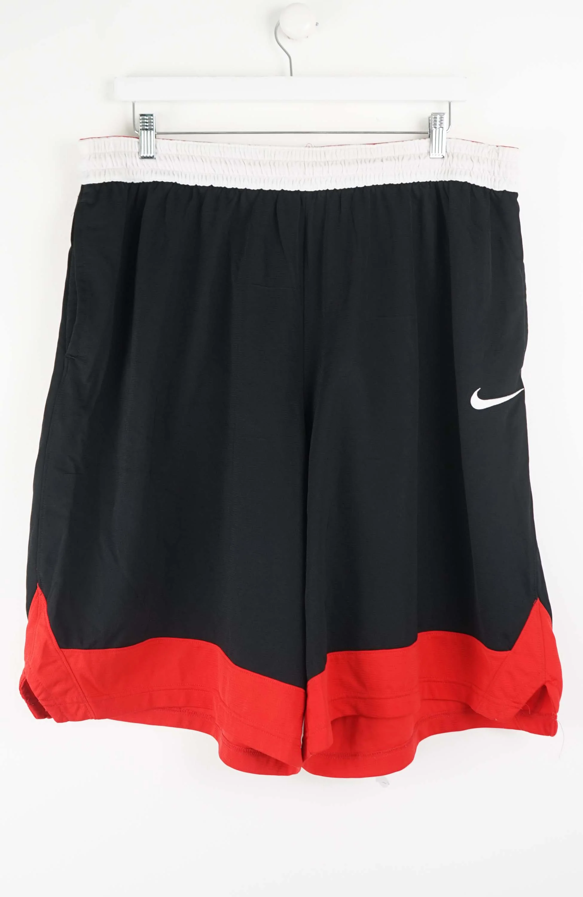 VINTAGE NIKE SHORTS W36