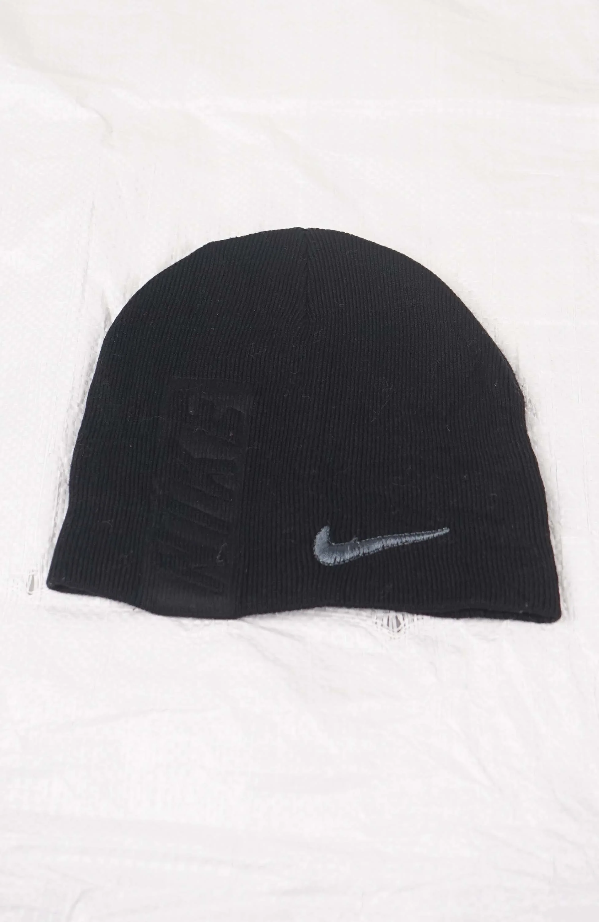 VINTAGE NIKE SKULL BEANIE