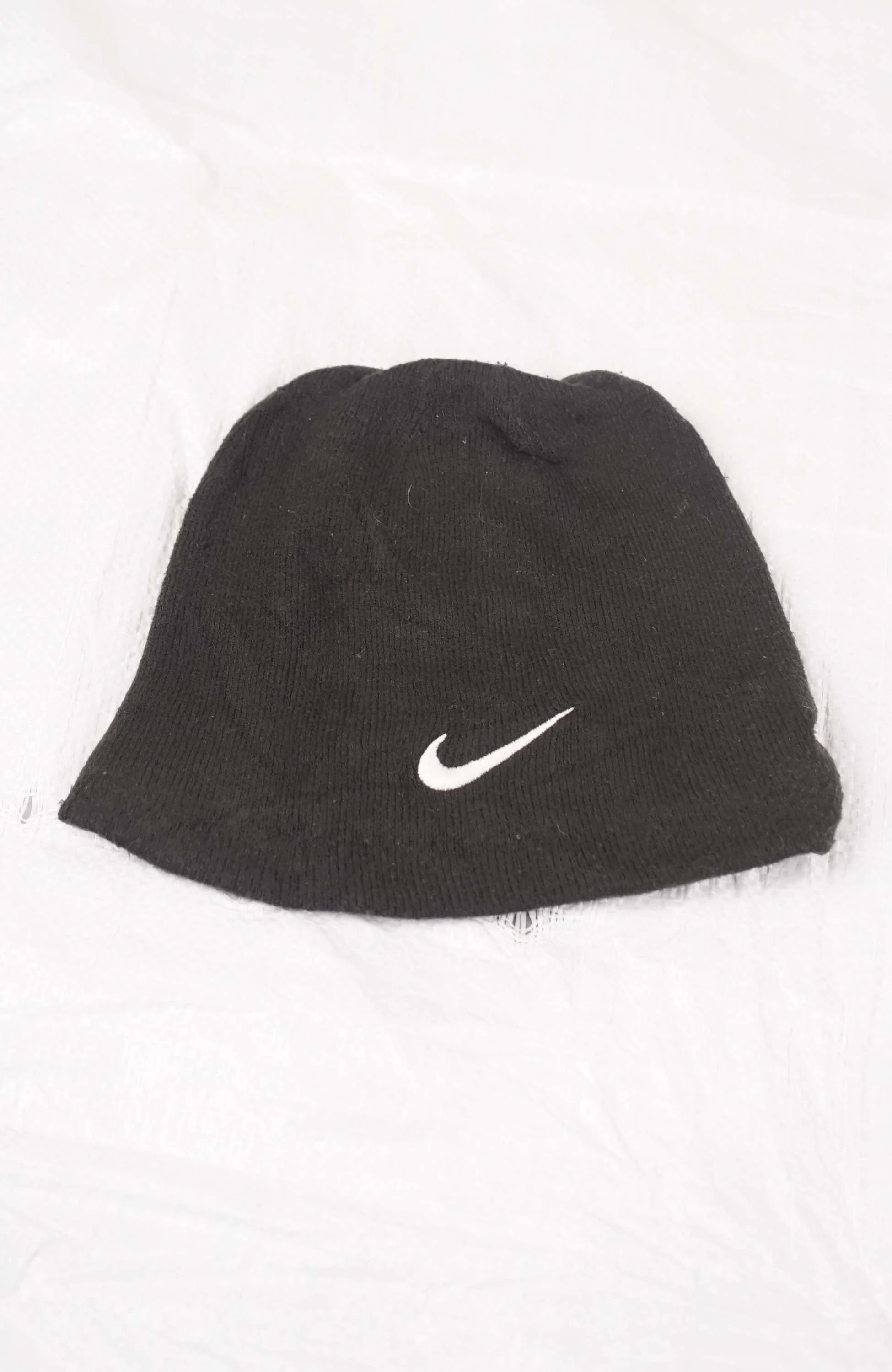 VINTAGE NIKE SKULL BEANIE