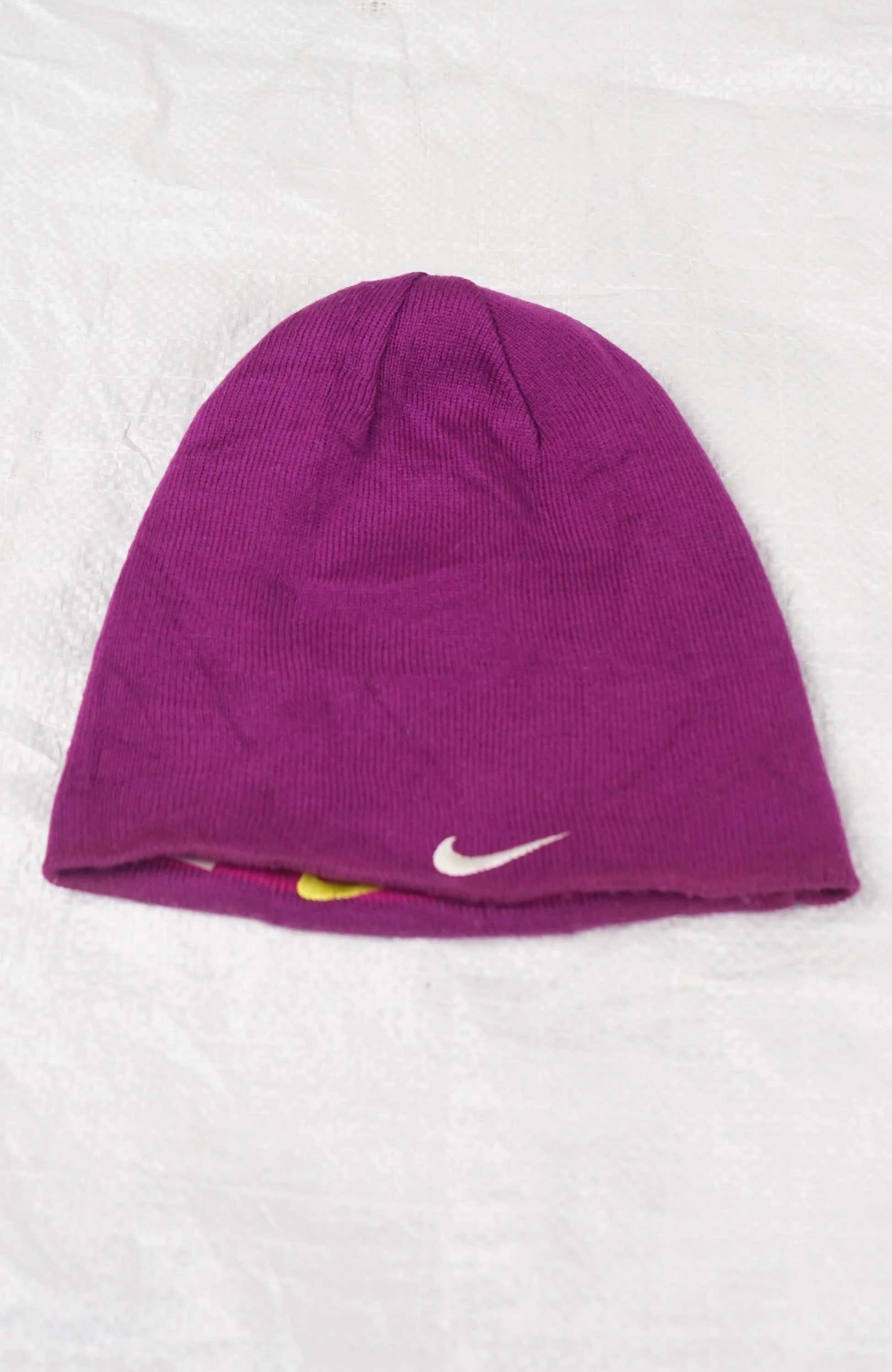 VINTAGE NIKE SKULL BEANIE