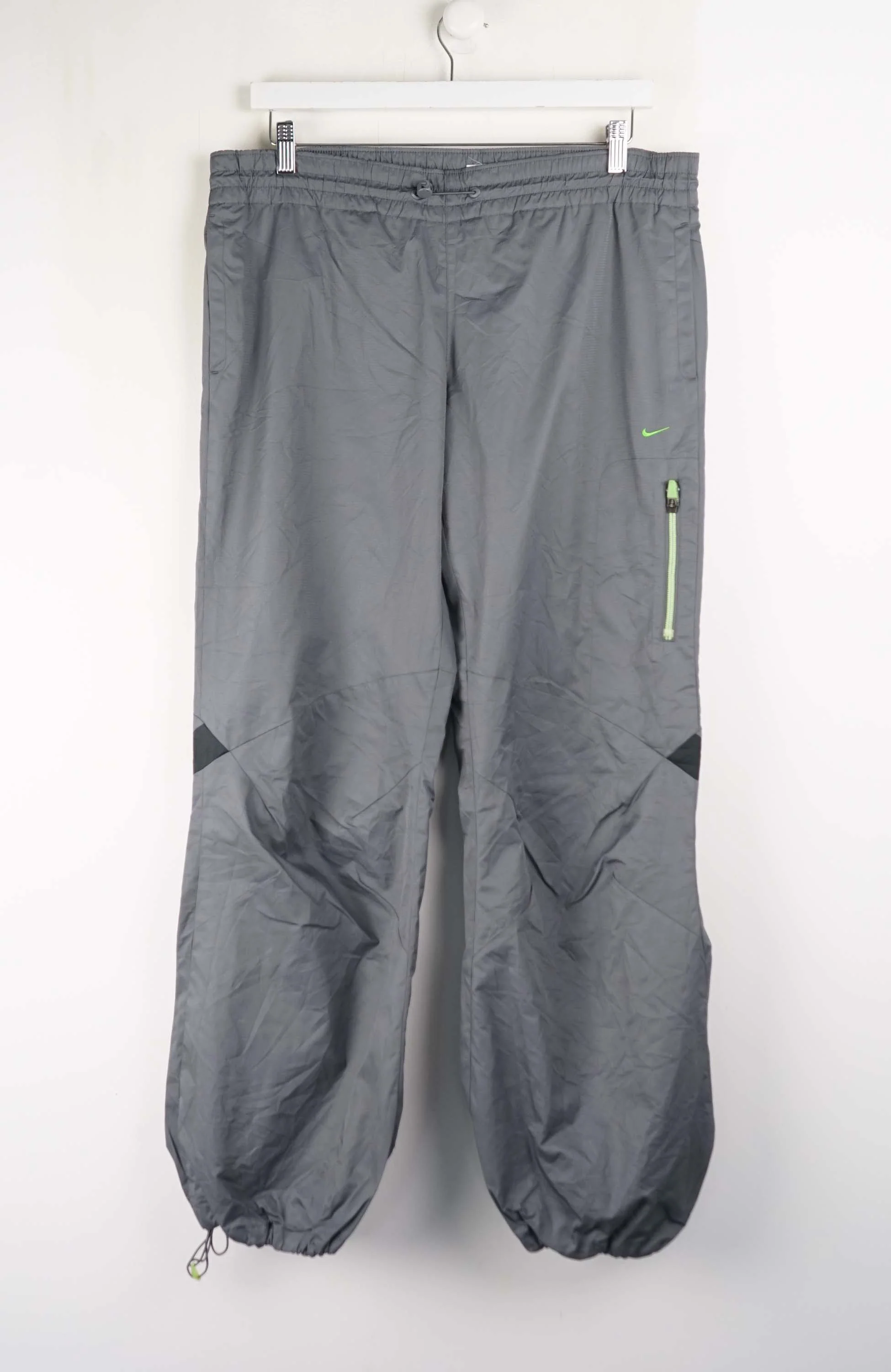VINTAGE NIKE TRACK PANTS (L)