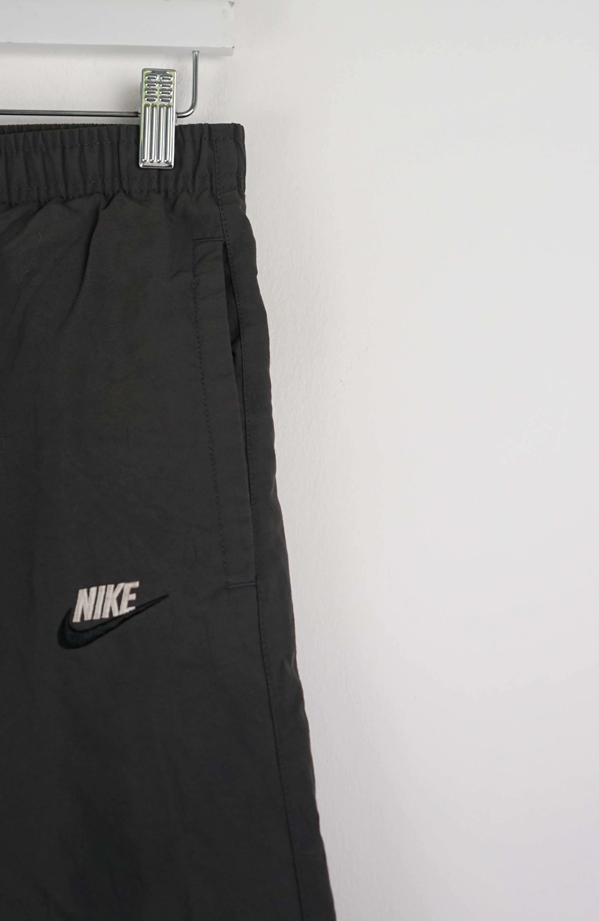 VINTAGE NIKE TRACK PANTS (M) - Image 2
