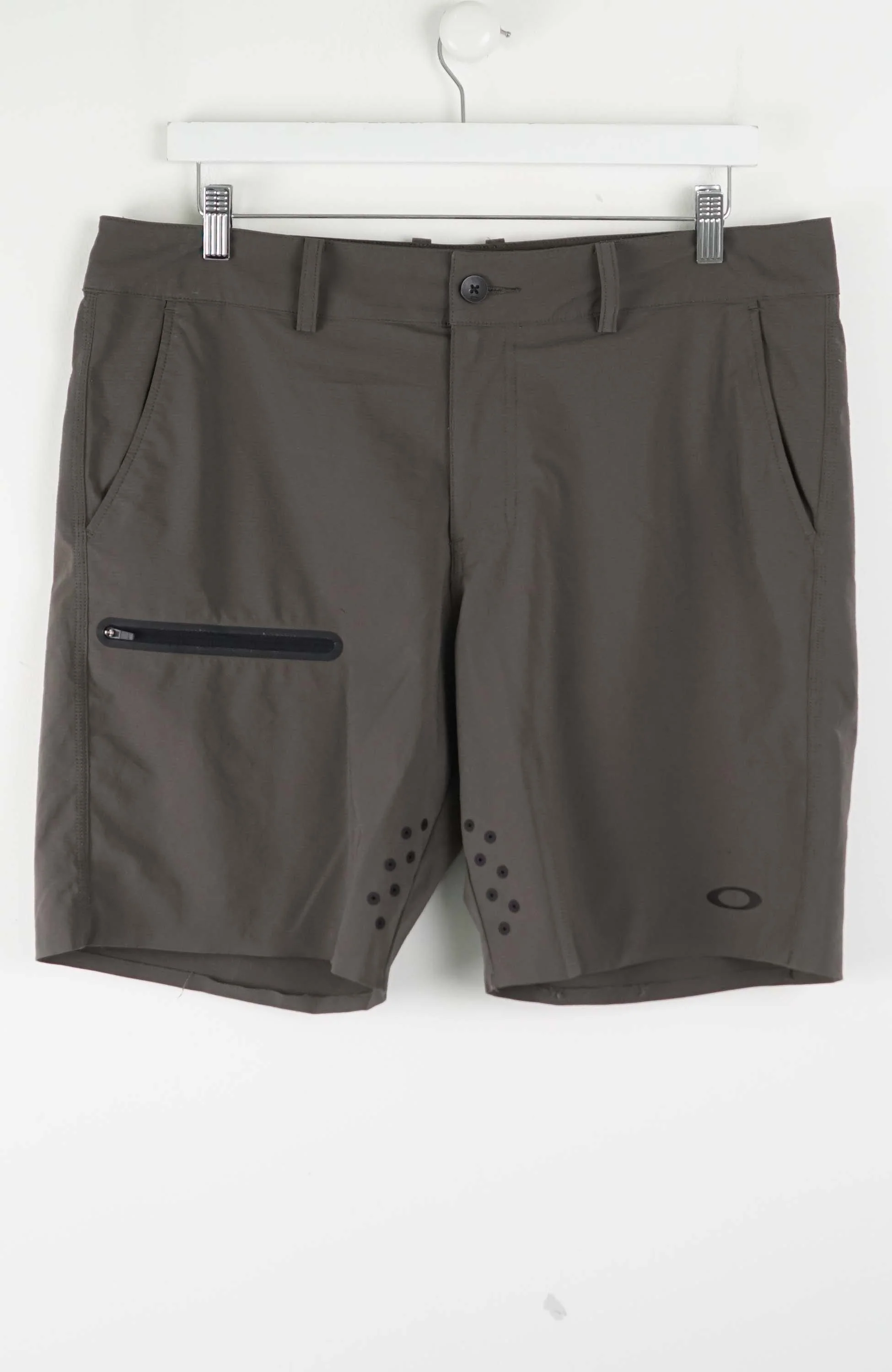 VINTAGE OAKLEY SHORTS W37