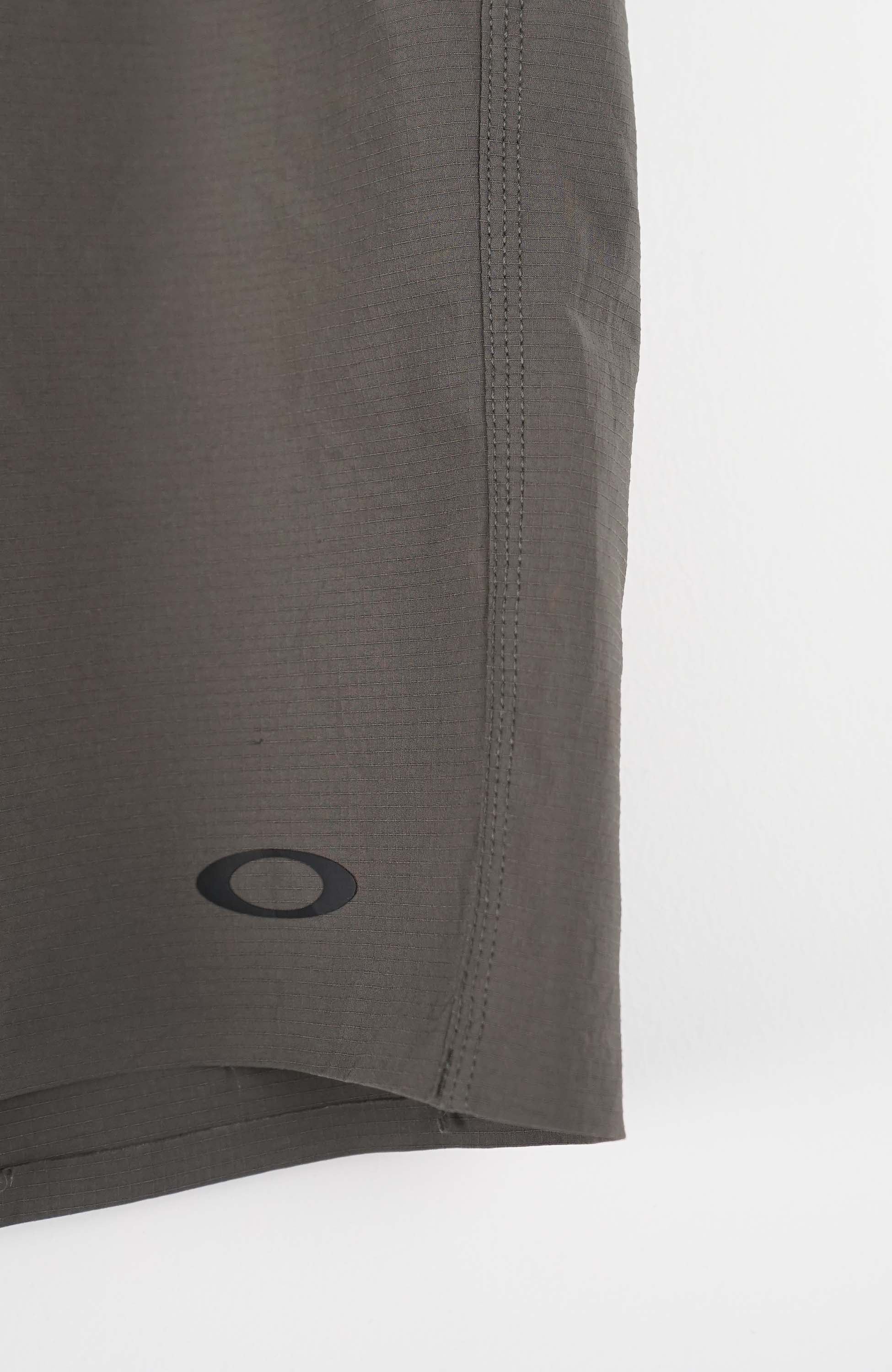VINTAGE OAKLEY SHORTS W37 - Image 2