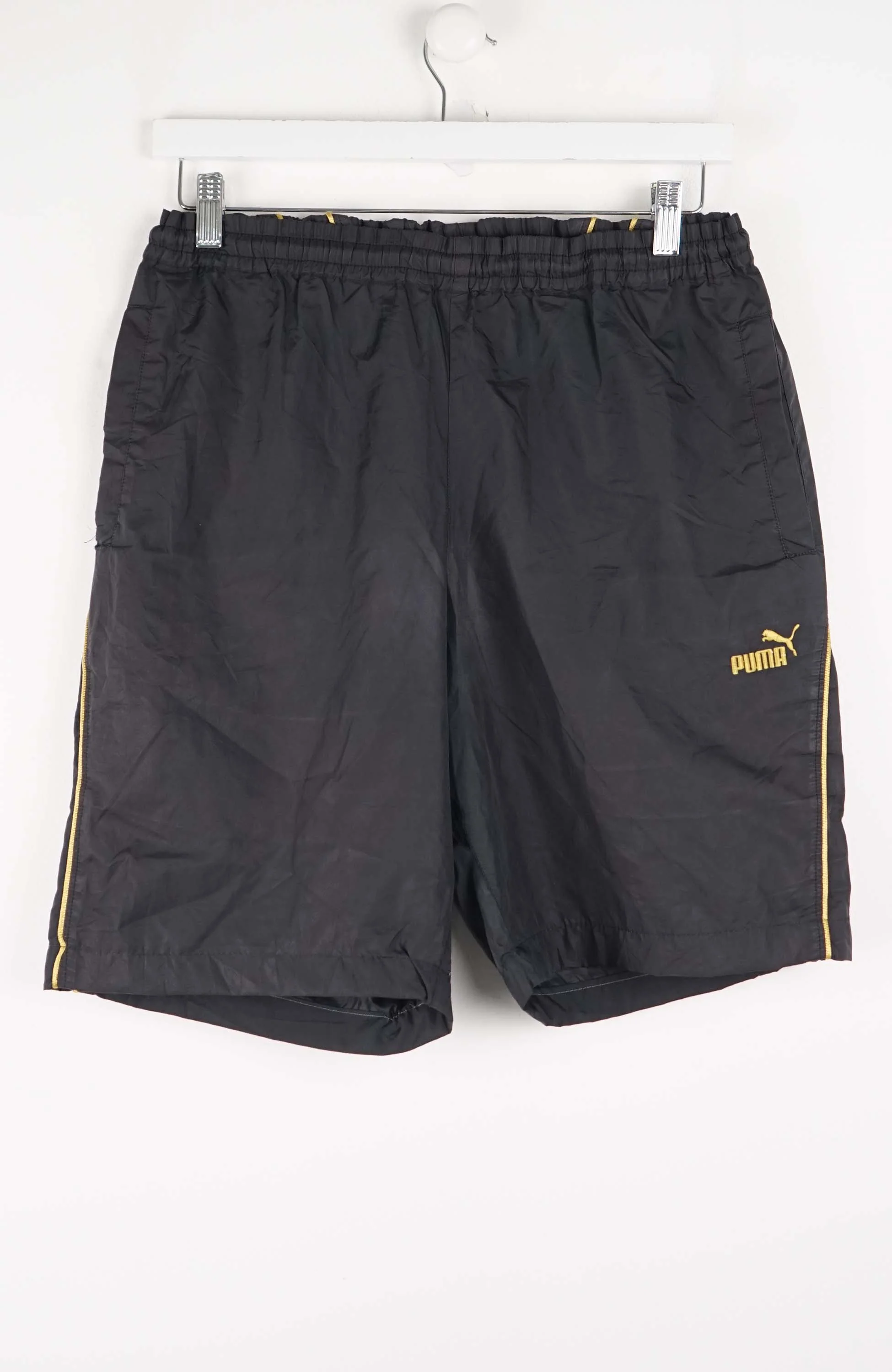 VINTAGE PUMA TRACK PANT SHORTS (M)