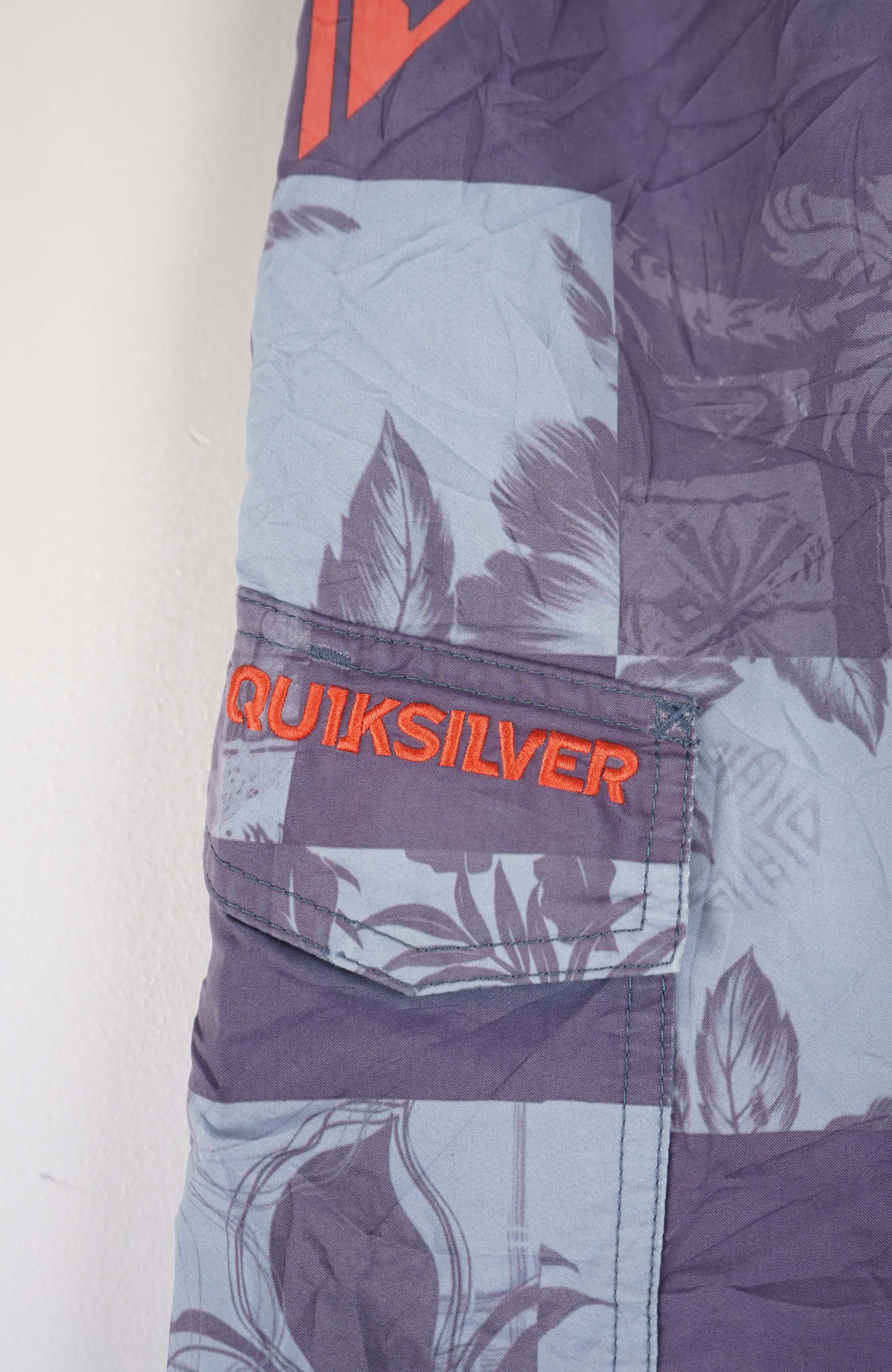 VINTAGE QUIKSILVER ACTIVE SHORTS W28 - Image 2