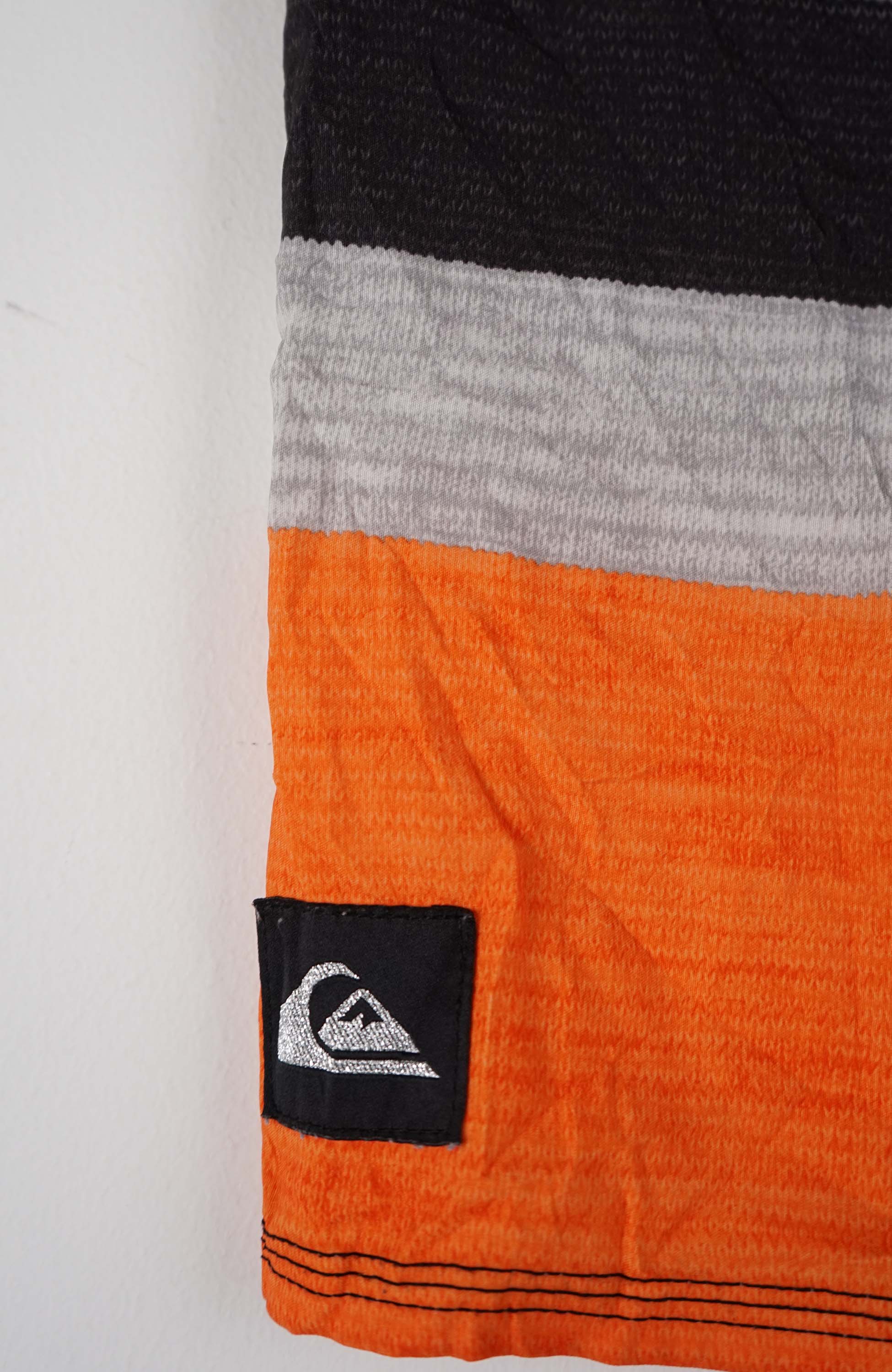 VINTAGE QUIKSILVER BOARD SHORTS W34 - Image 2