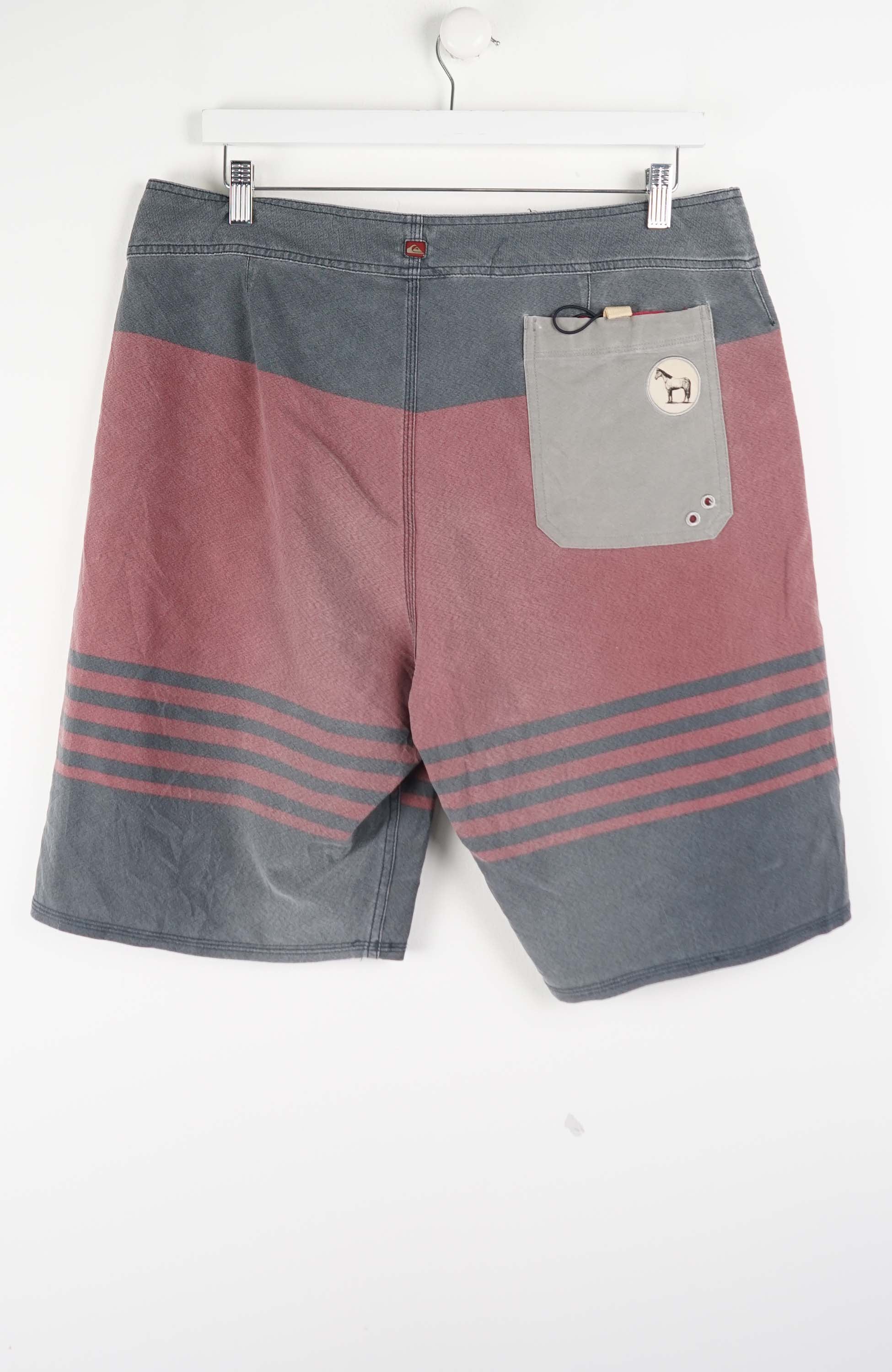 VINTAGE QUIKSILVER BOARD SHORTS W36 - Image 3