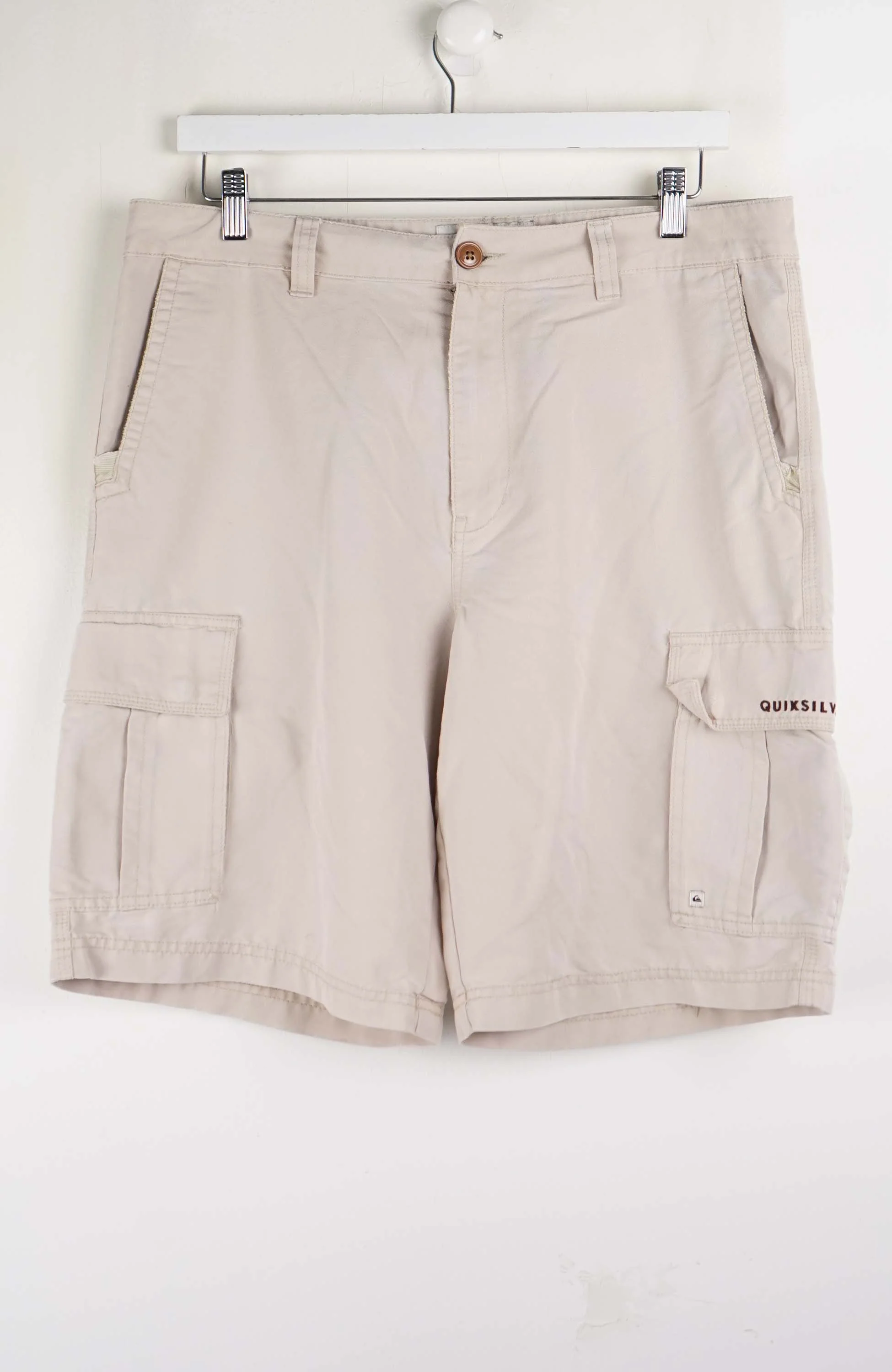 VINTAGE QUIKSILVER CARGO SHORTS W36