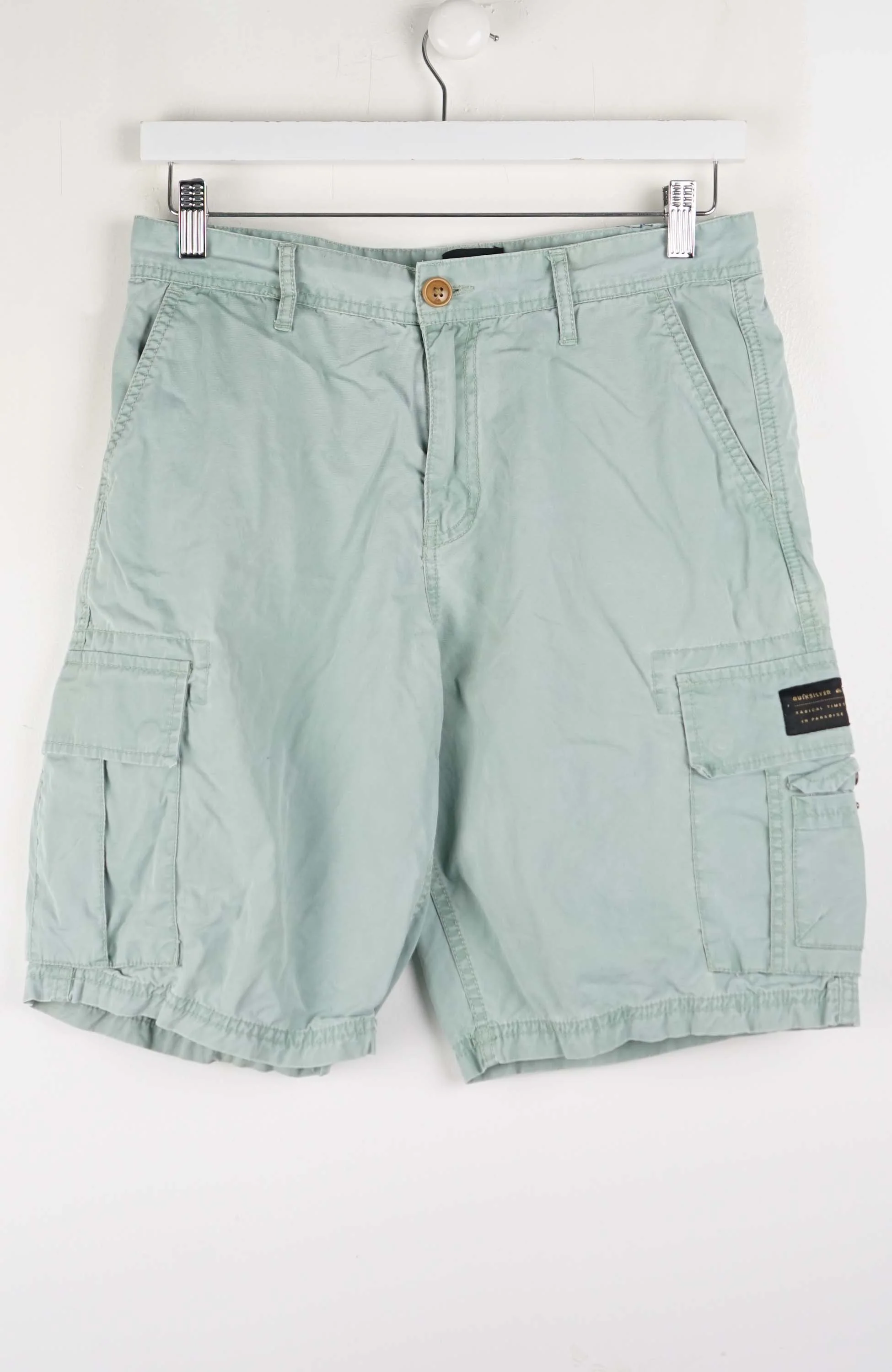 VINTAGE QUIKSILVER SHORTS W30