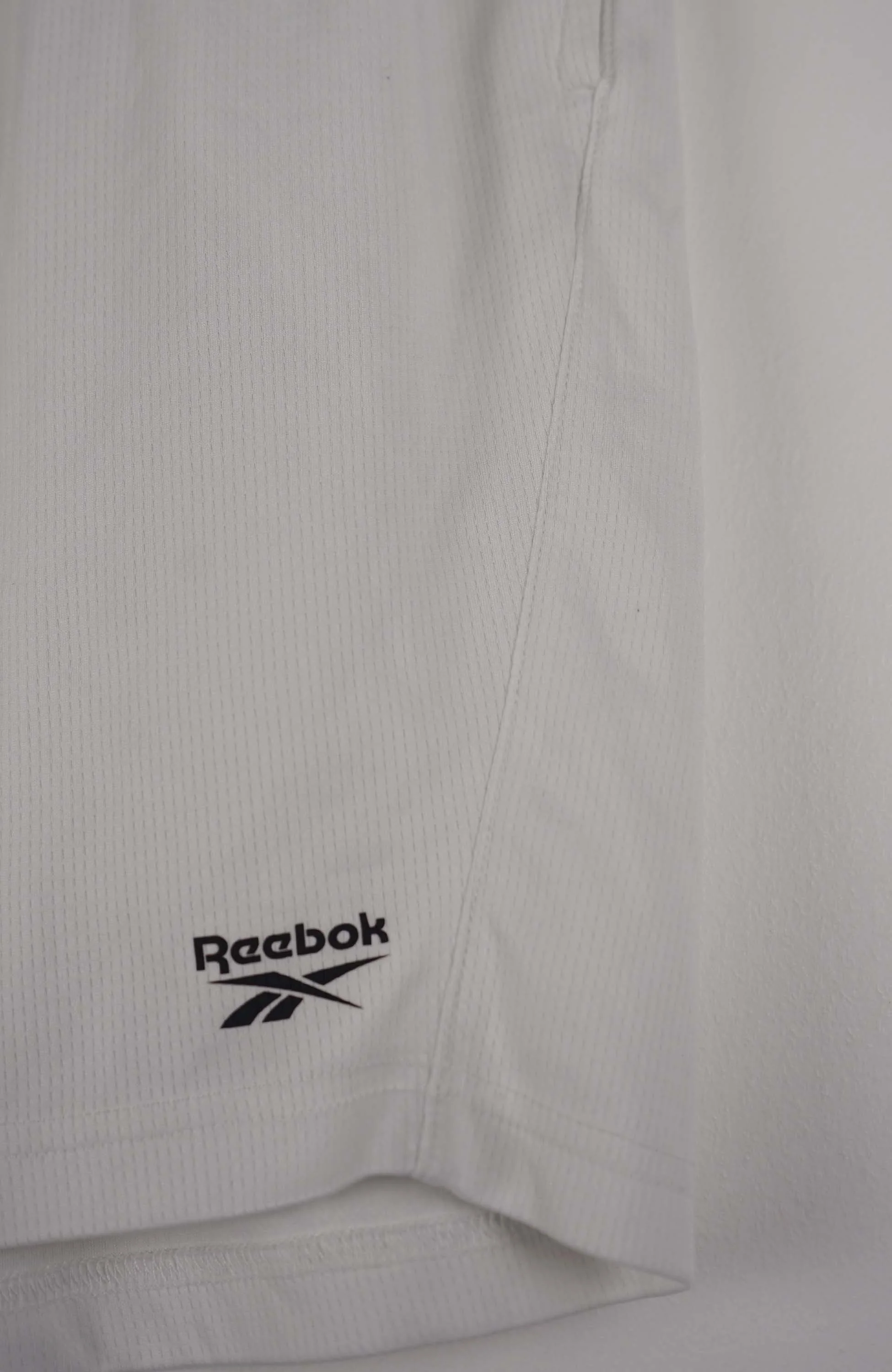 VINTAGE REEBOK JERSEY SHORTS W24 - Image 2