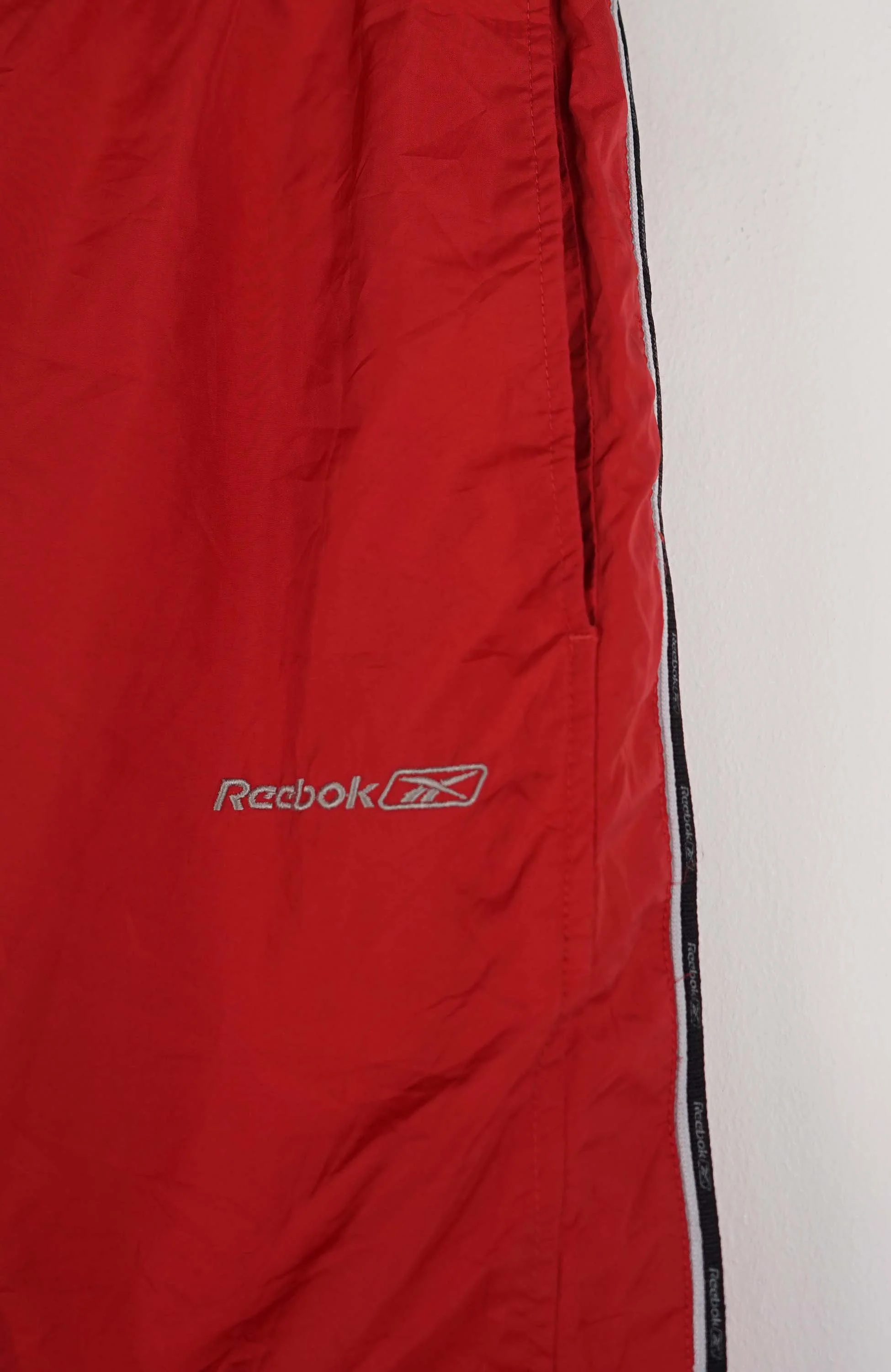 VINTAGE REEBOK TRACK PANT SHORTS (M) - Image 2