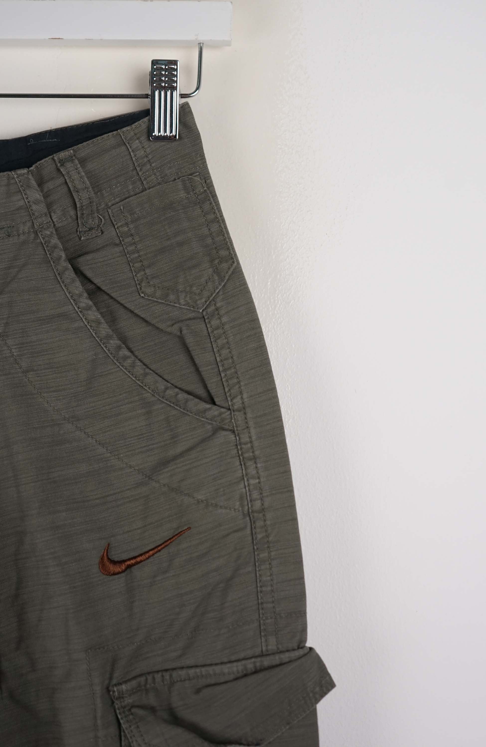 VINTAGE REWORK CARGO PANTS W26 - Image 2