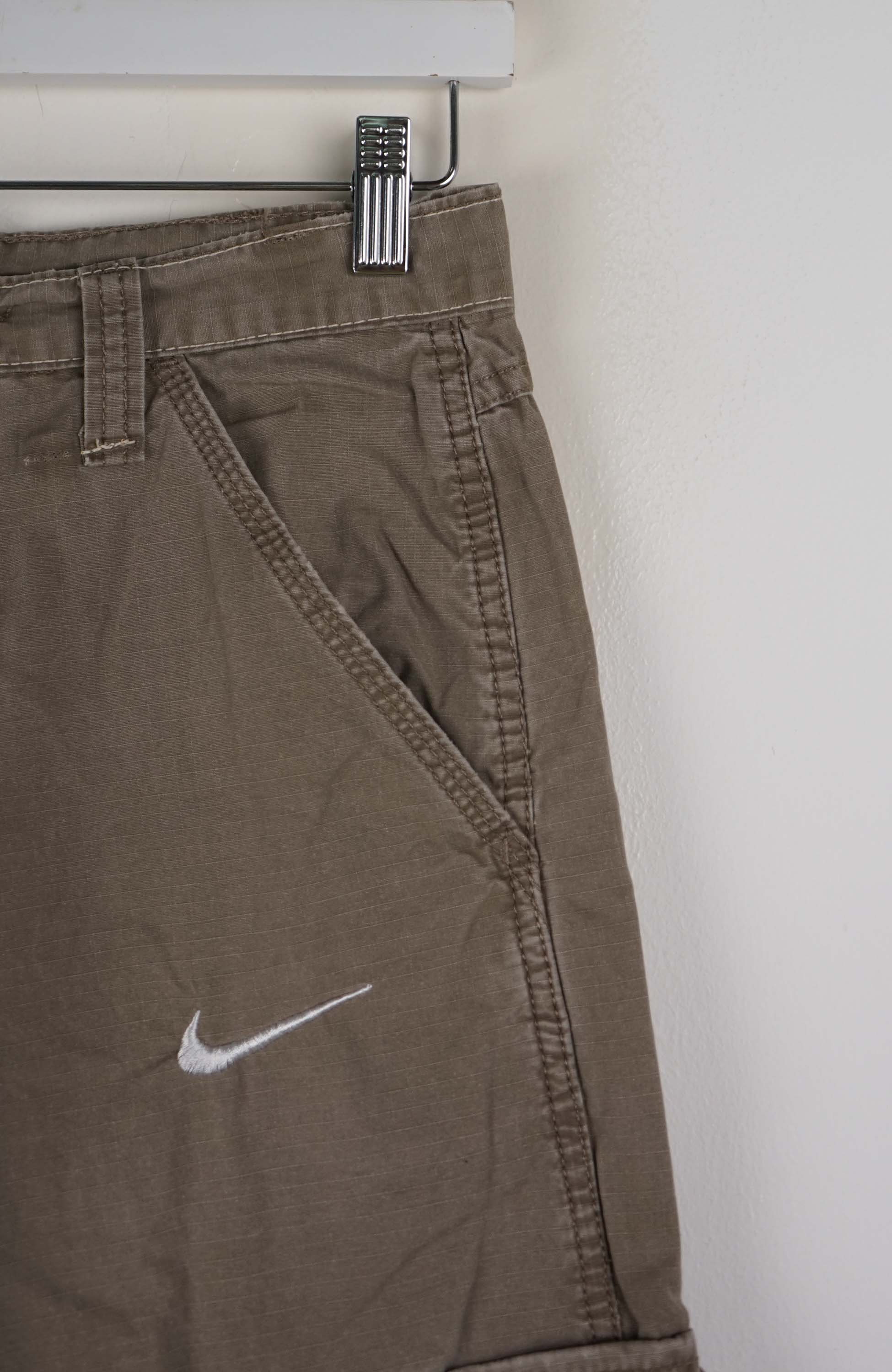 VINTAGE REWORK CARGO PANTS W28 - Image 2