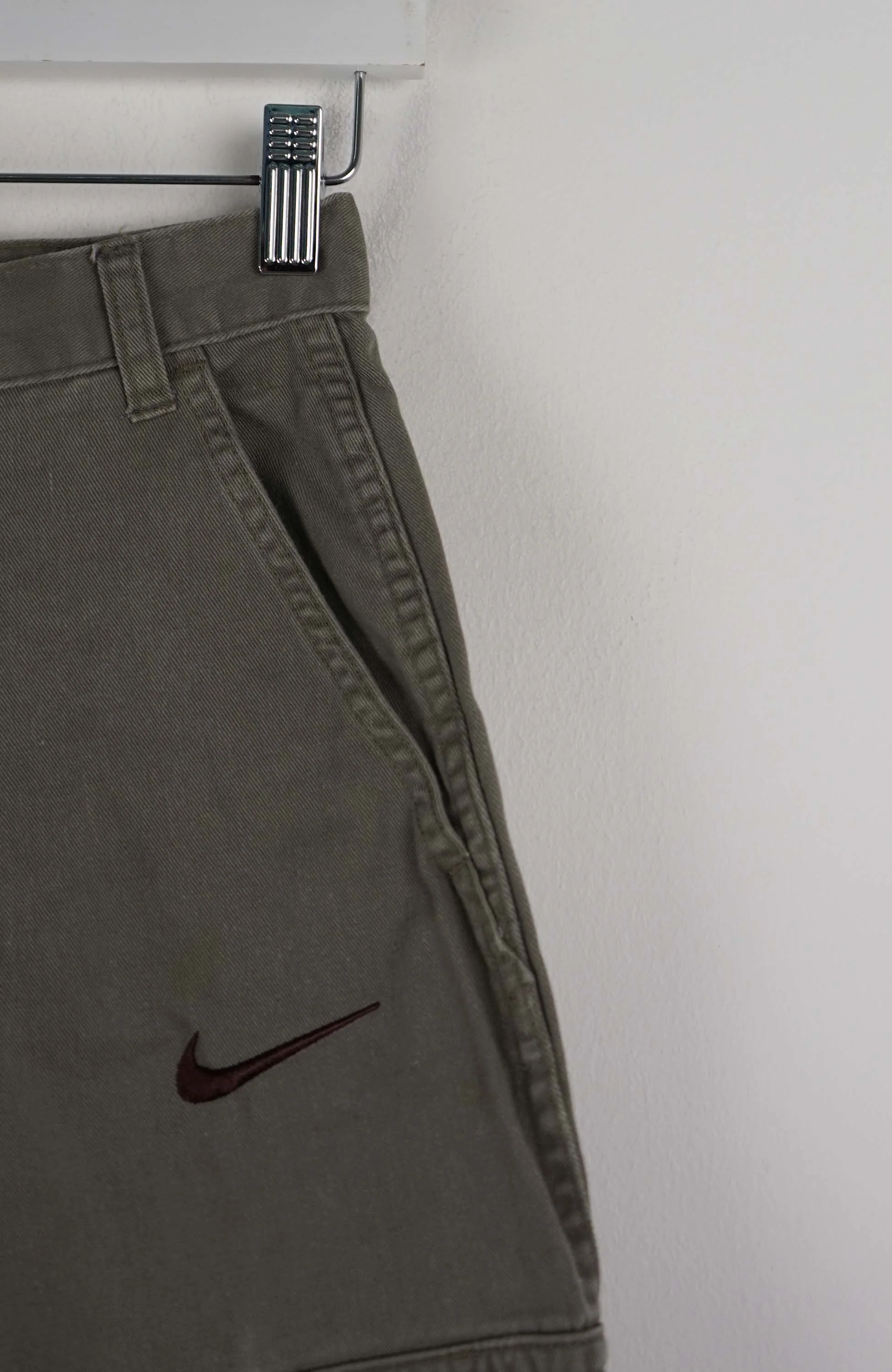 VINTAGE REWORK CARGO SHORTS W25 - Image 2