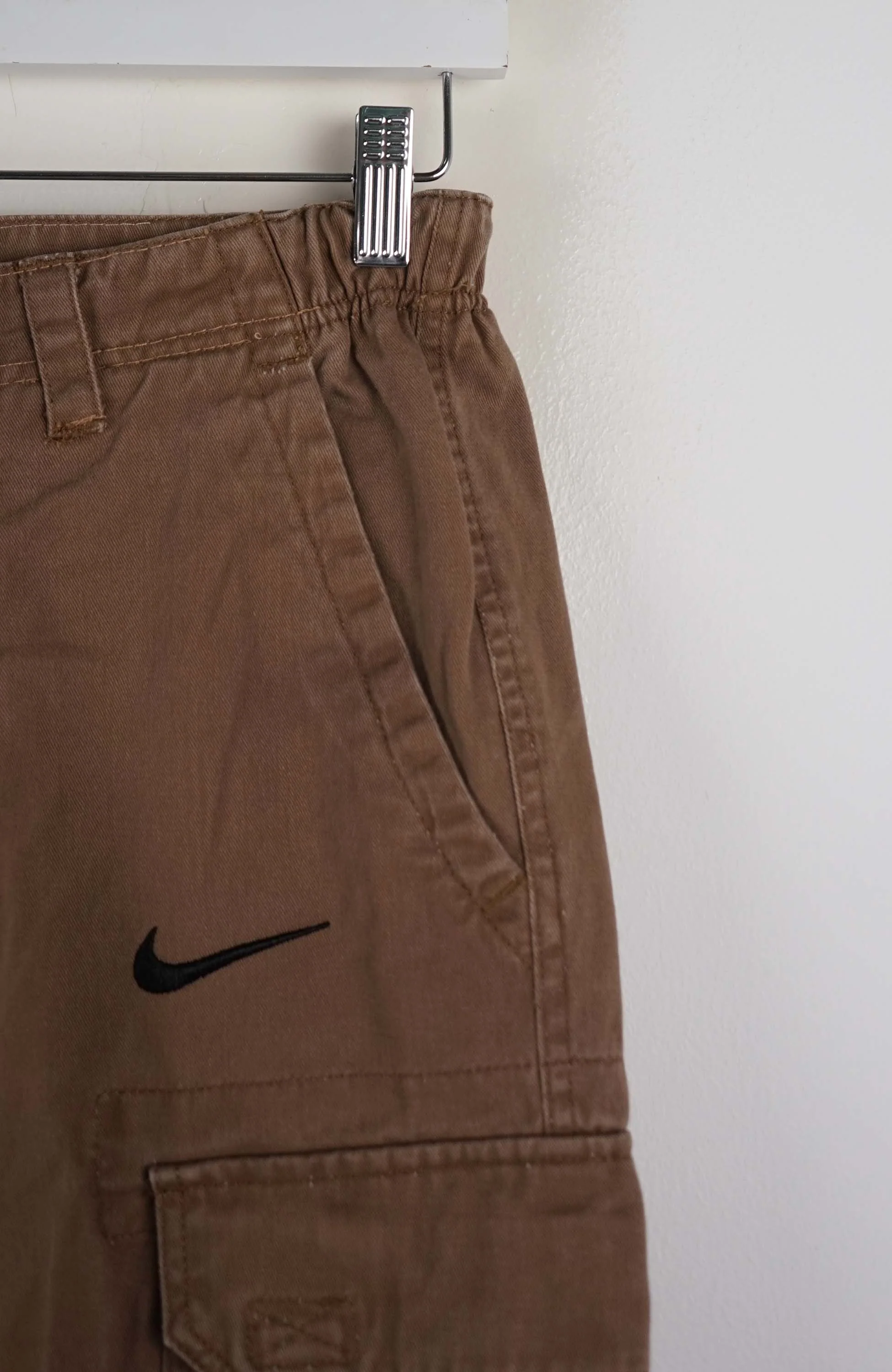 VINTAGE REWORK CARGO SHORTS W26 - Image 2