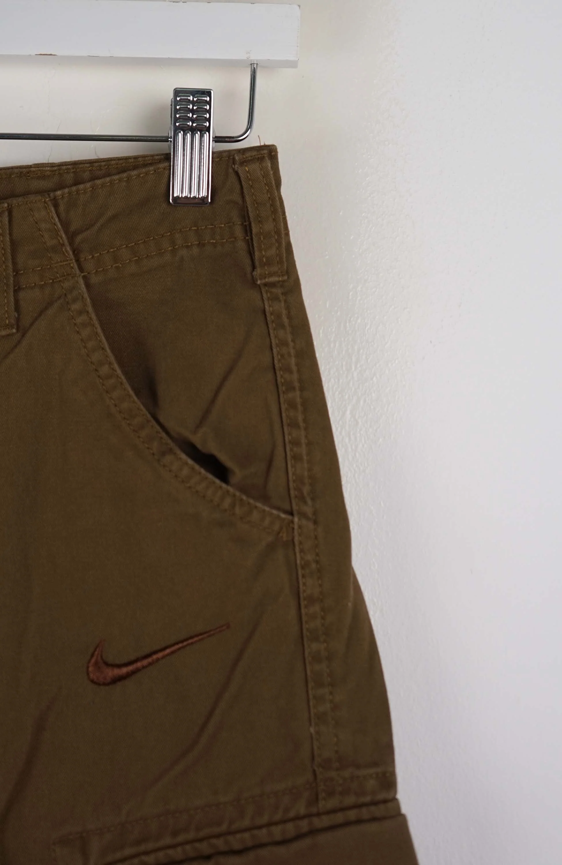 VINTAGE REWORK CARGO SHORTS W27 - Image 2