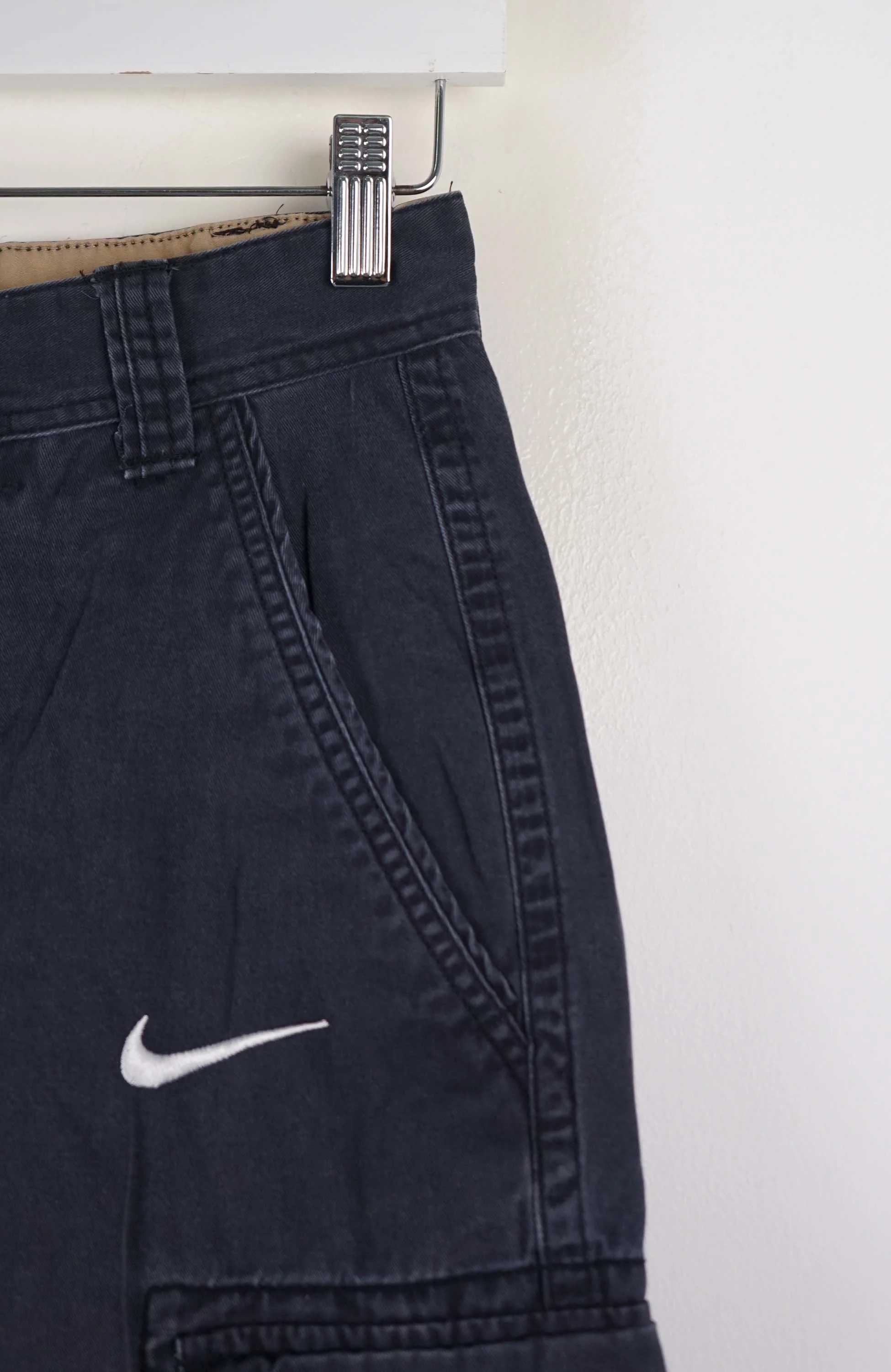 VINTAGE REWORK CARGO SHORTS W27 - Image 2