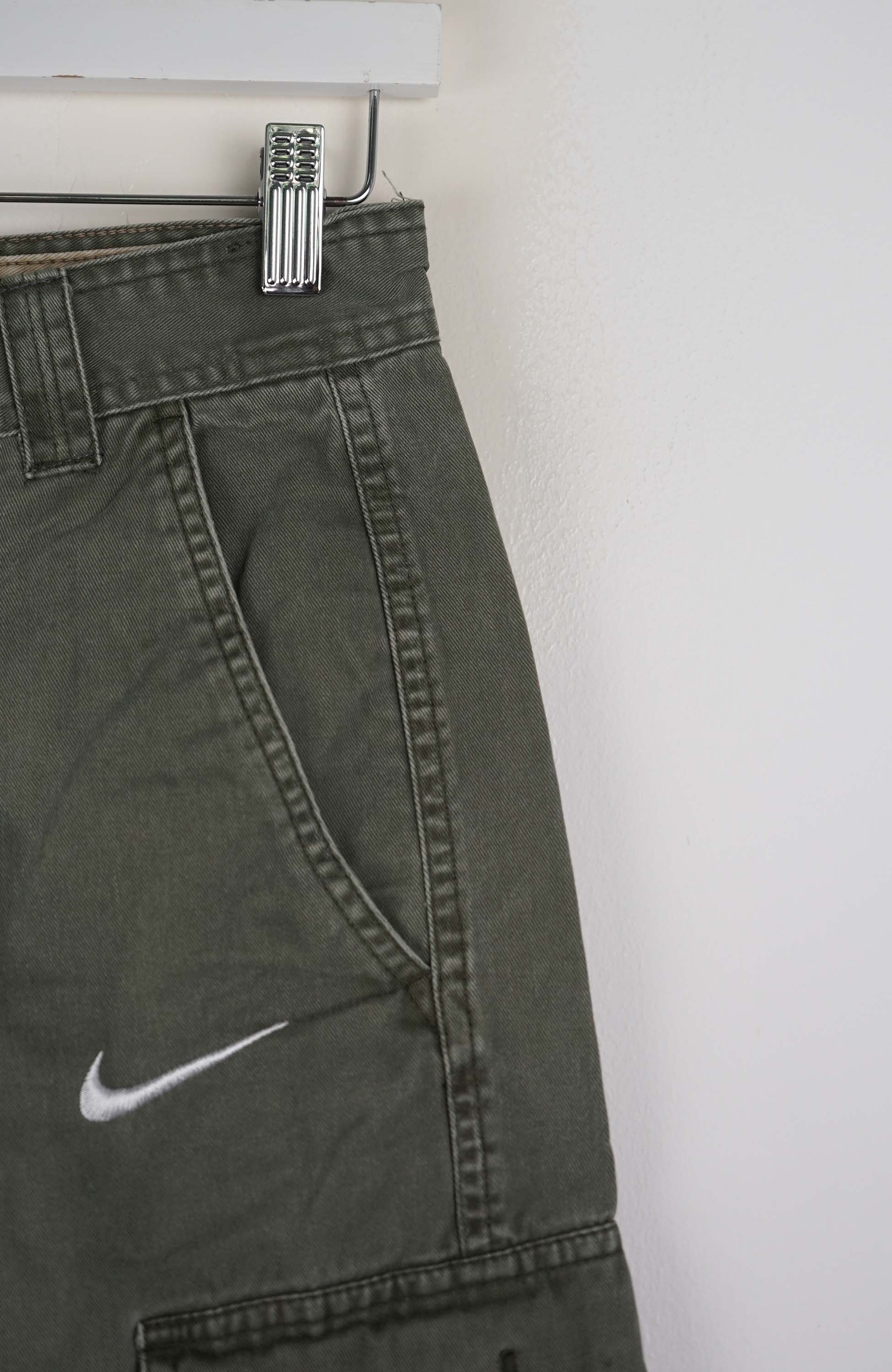 VINTAGE REWORK CARGO SHORTS W28 - Image 2