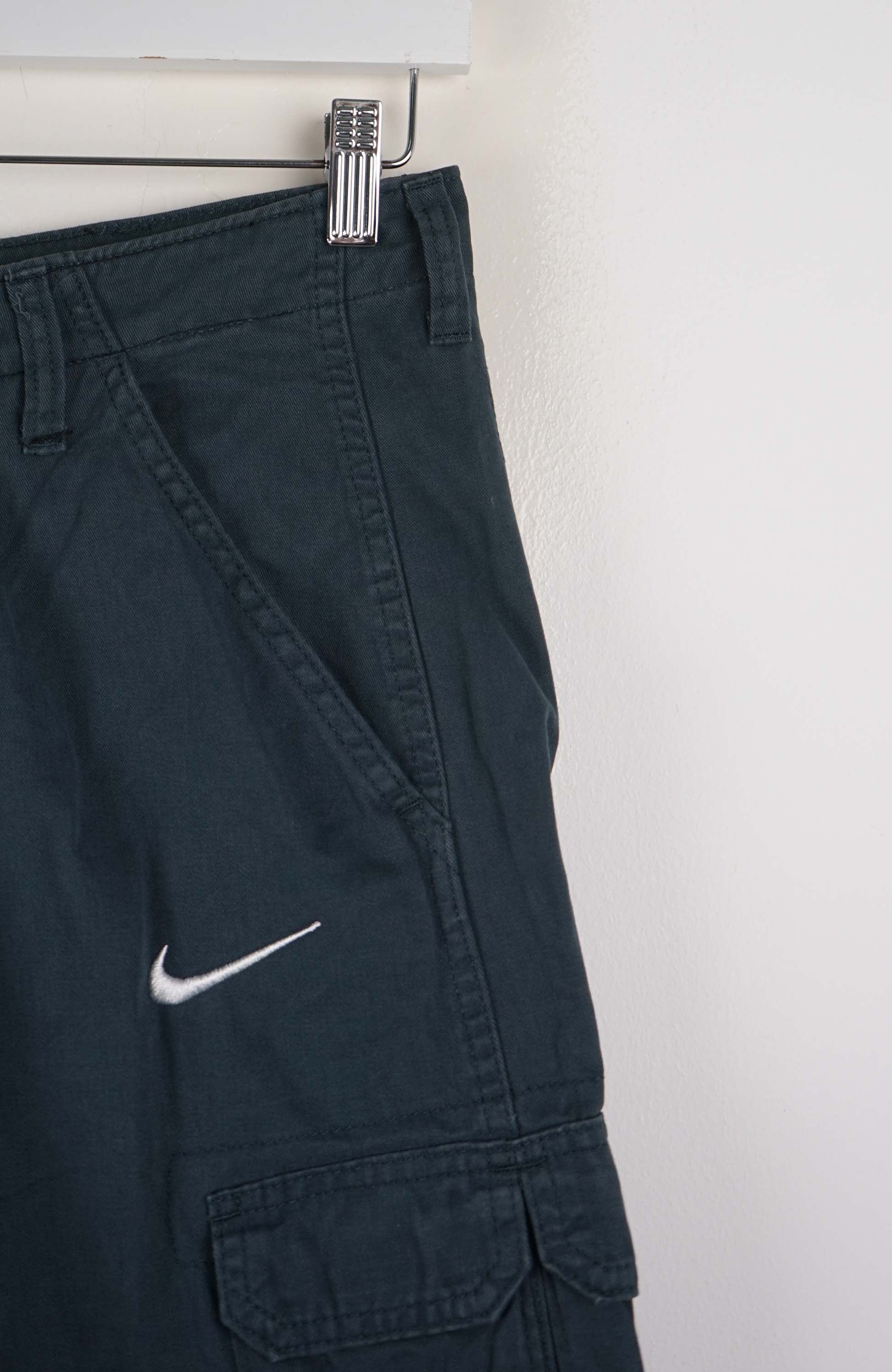 VINTAGE REWORK CARGO SHORTS W28 - Image 2